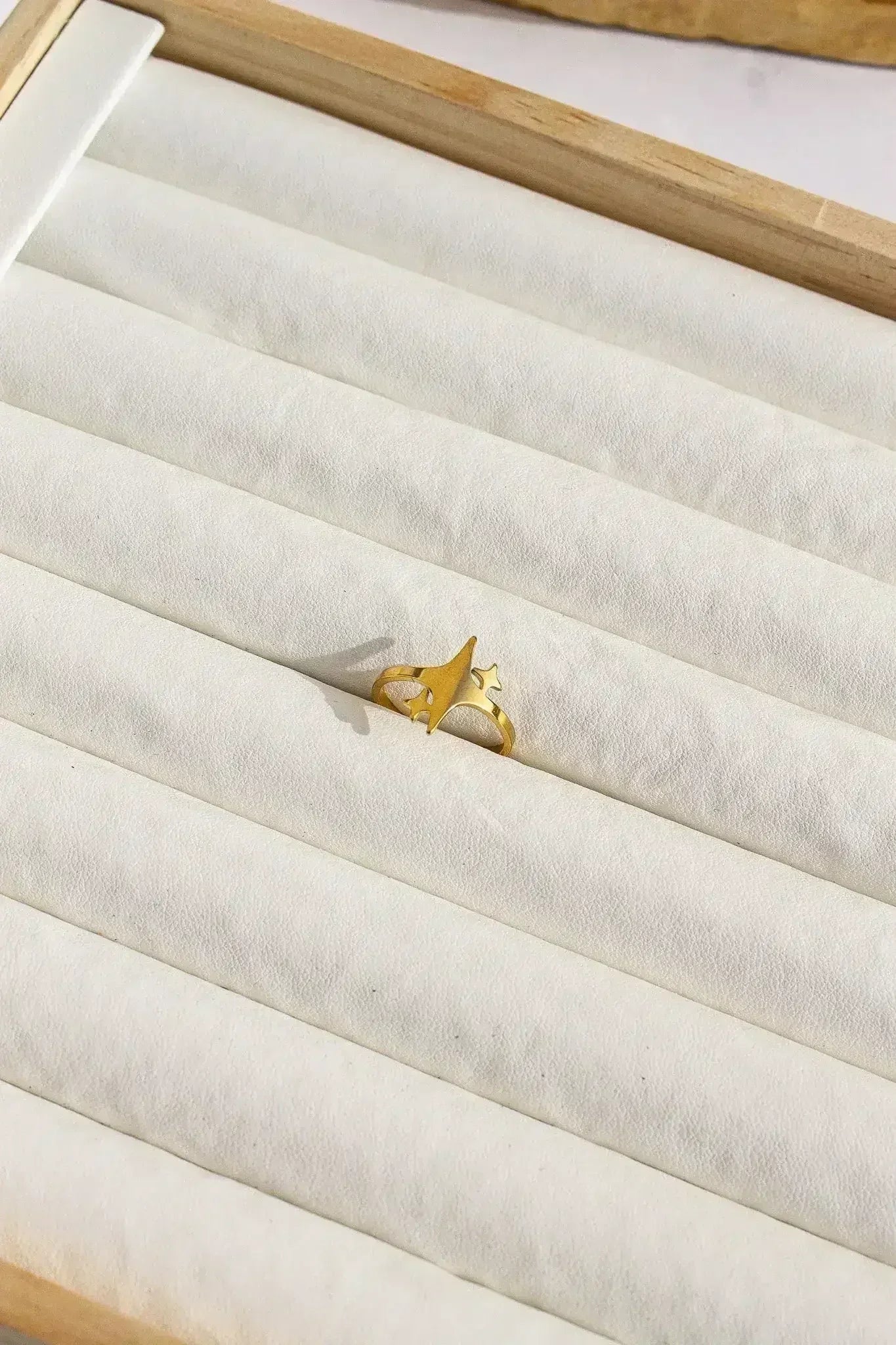 Evangeline Adjustable Ring - Femstylo