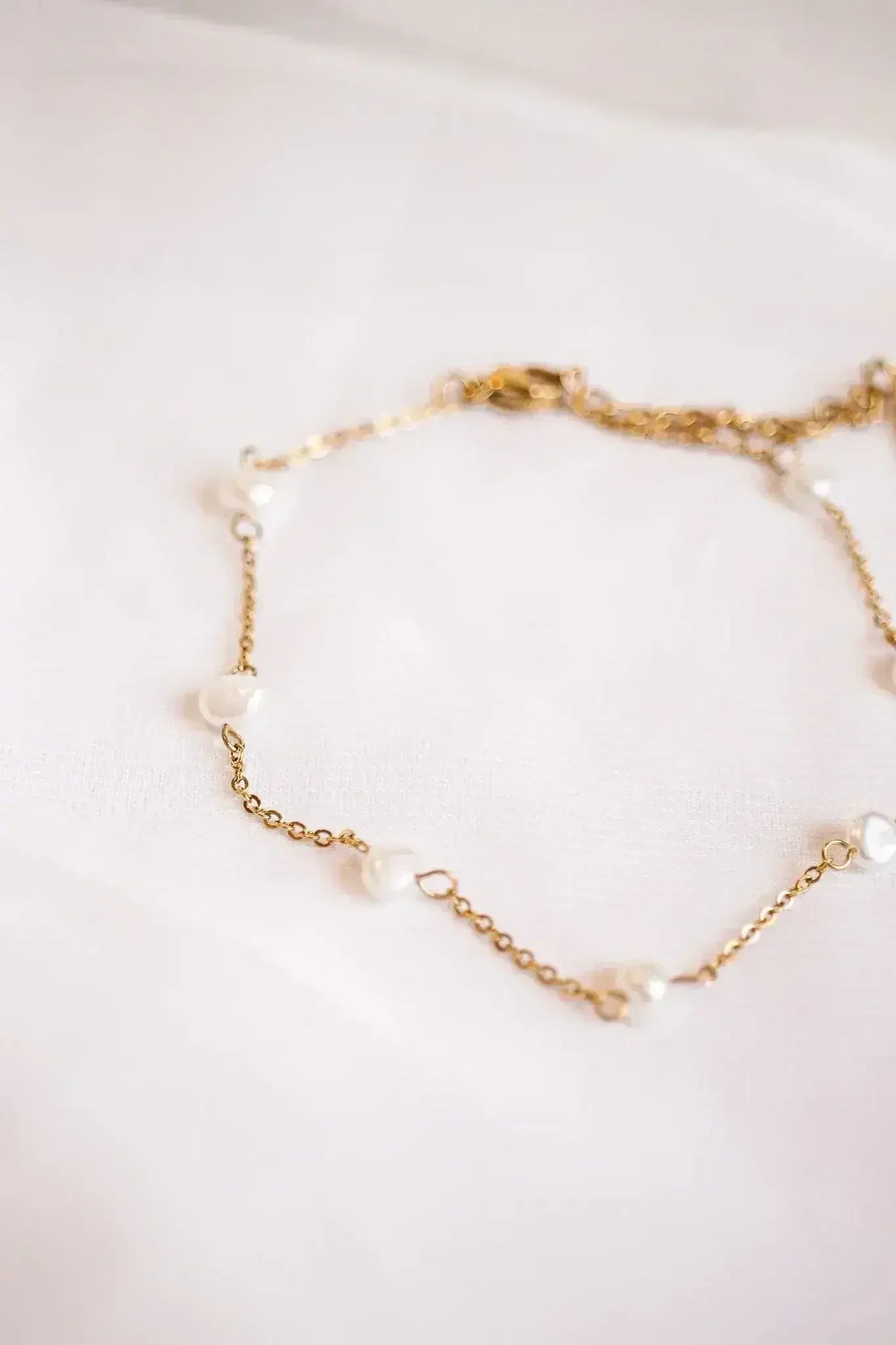 Evelynn Anklet in Freshwater Pearl | Femstylo - Femstylo