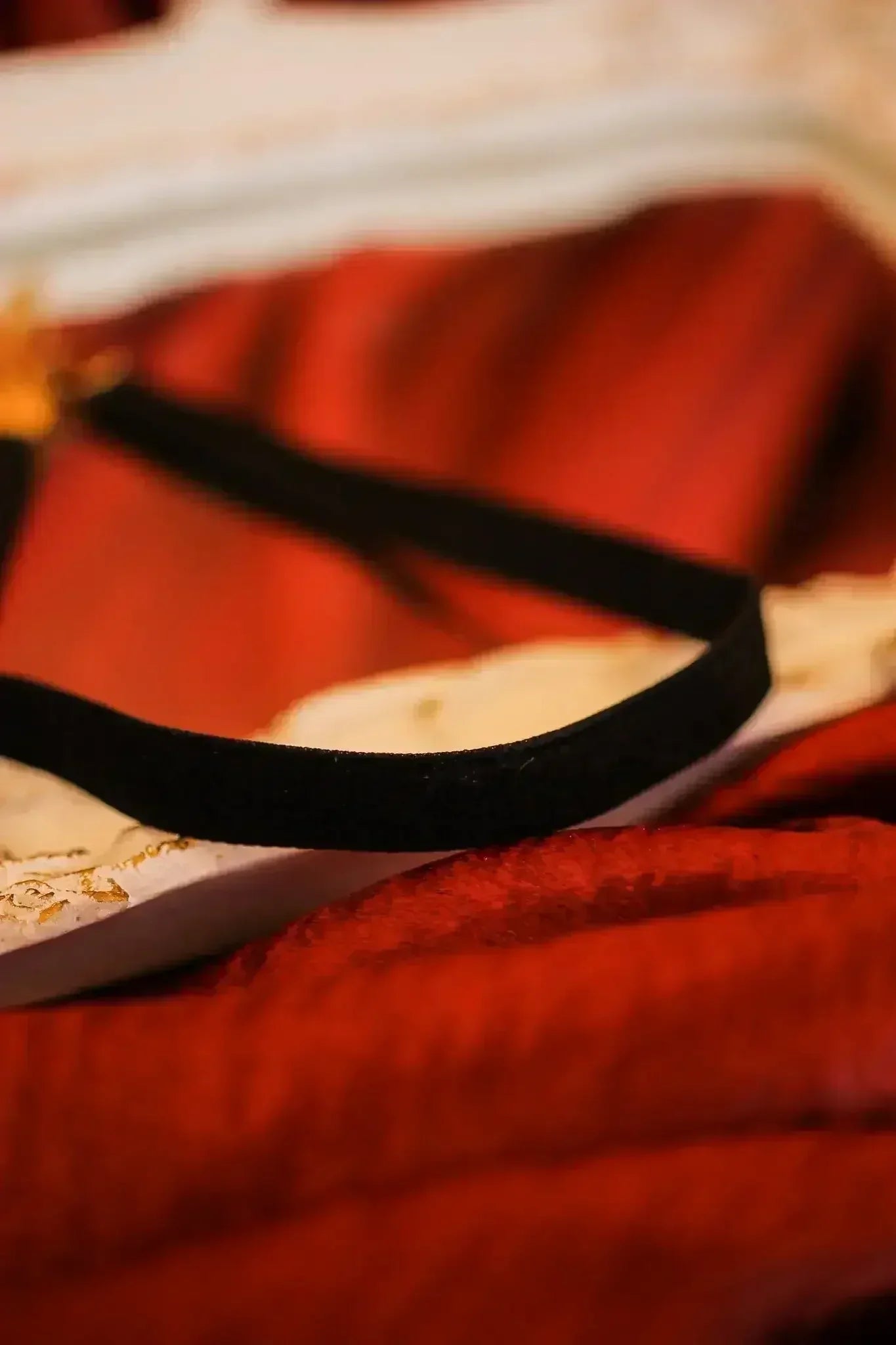 Clarisse Ribbon Choker in Black Velvet - Femstylo