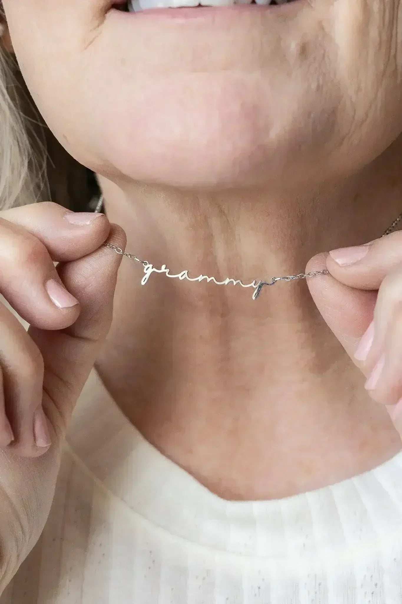 "Grammy" Necklace - Femstylo