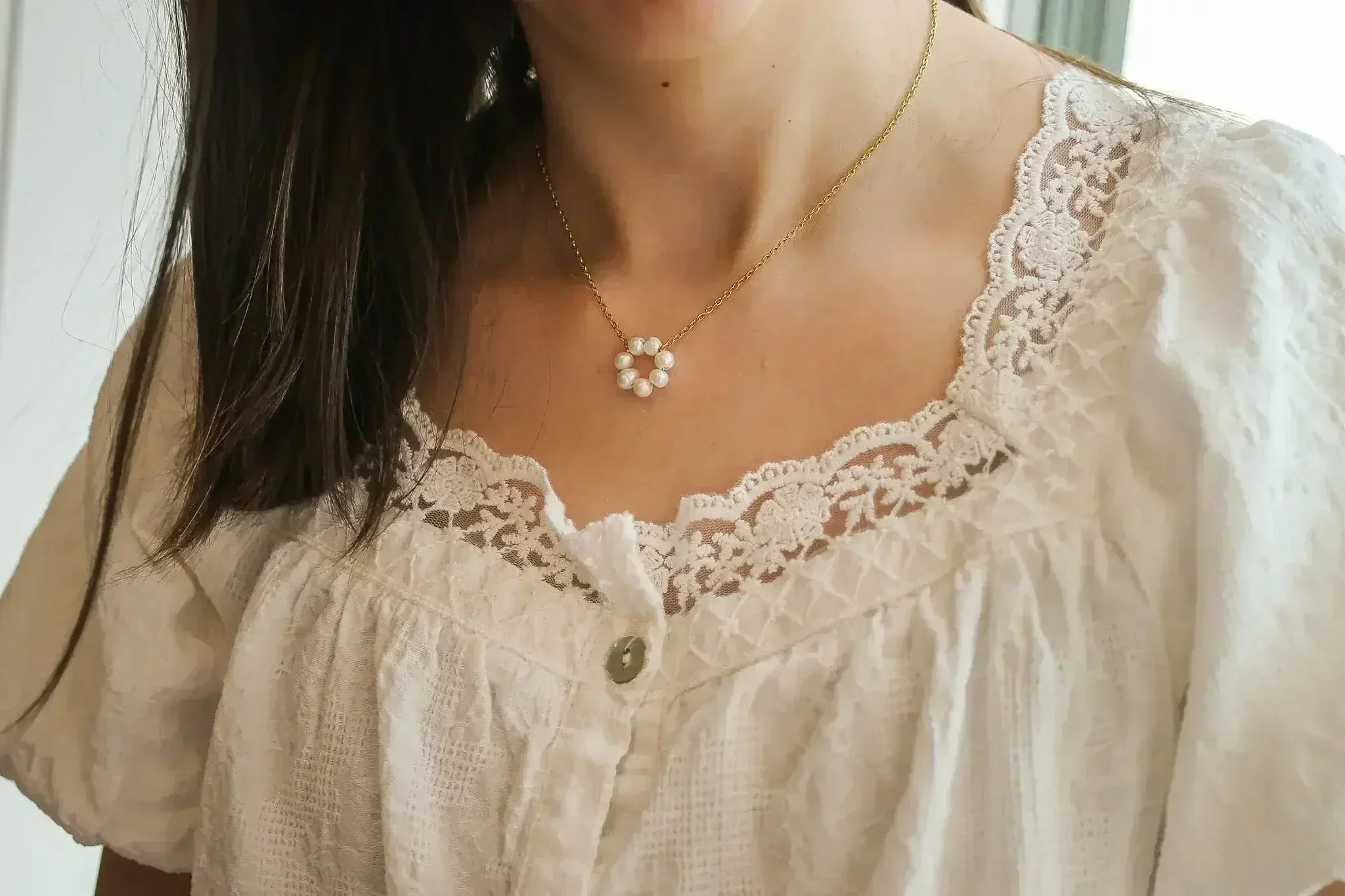 Lucy Necklace in Freshwater Pearl - Femstylo