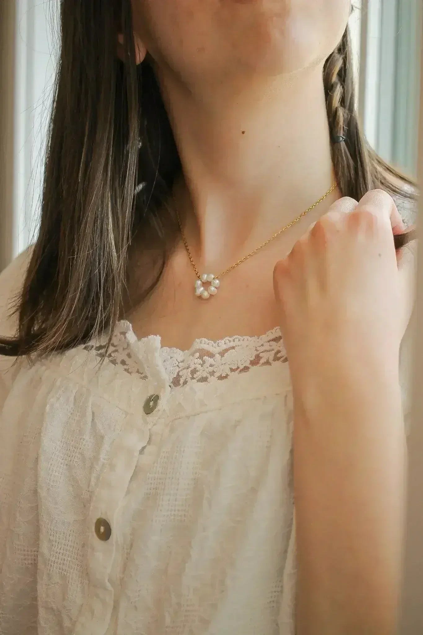 Lucy Necklace in Freshwater Pearl - Femstylo