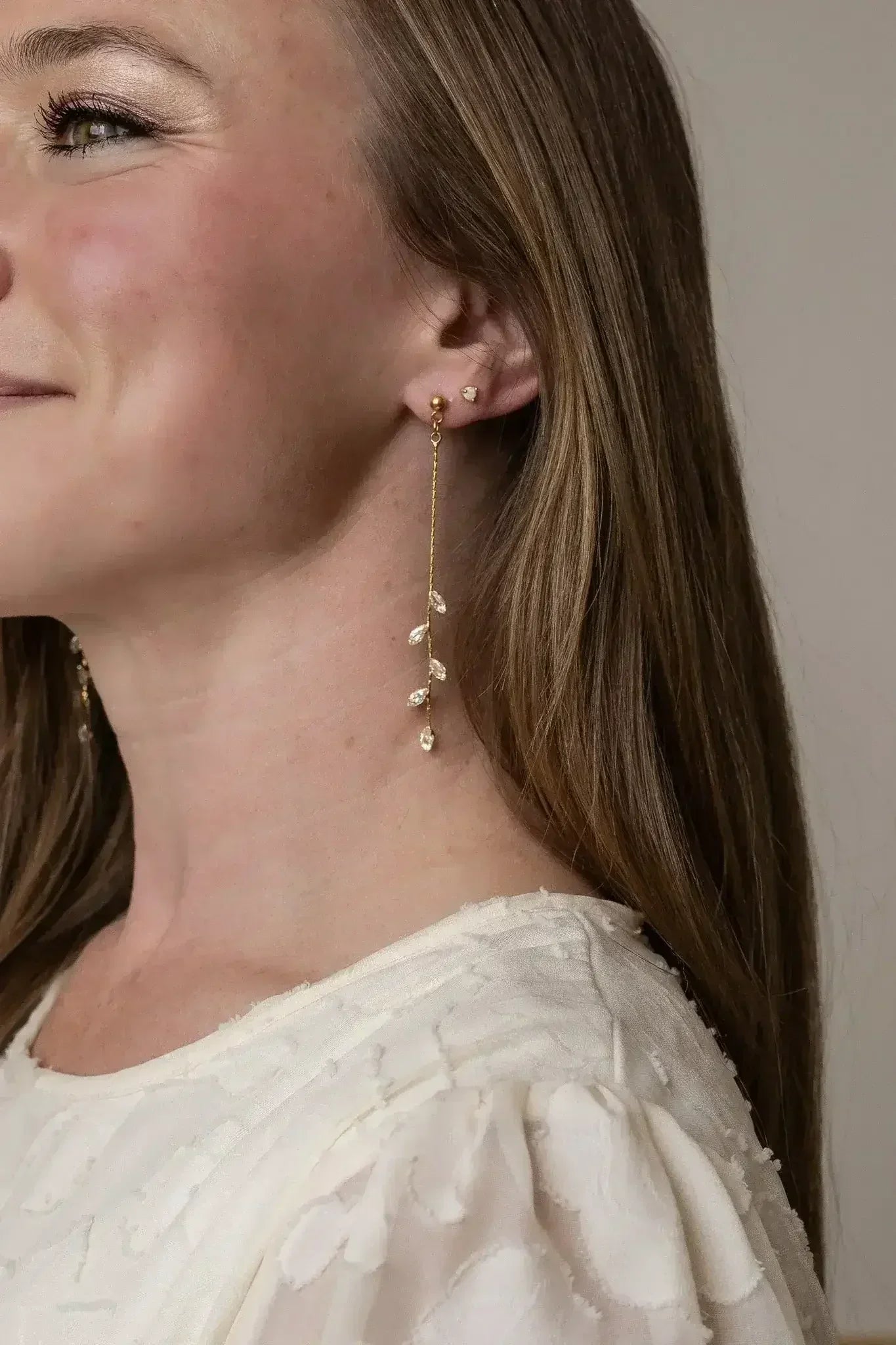 Long Daphne Dangle - Femstylo