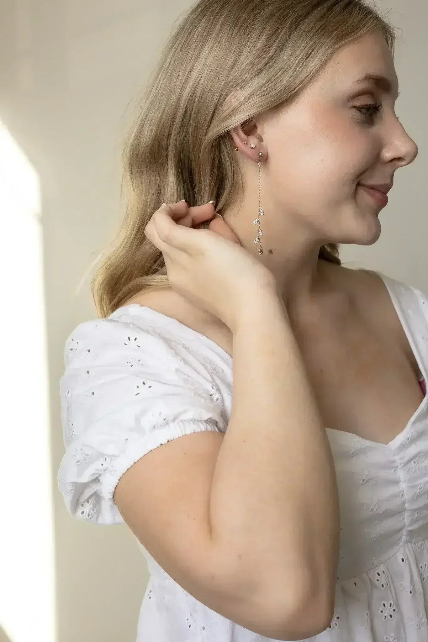 Long Daphne Dangle - Femstylo