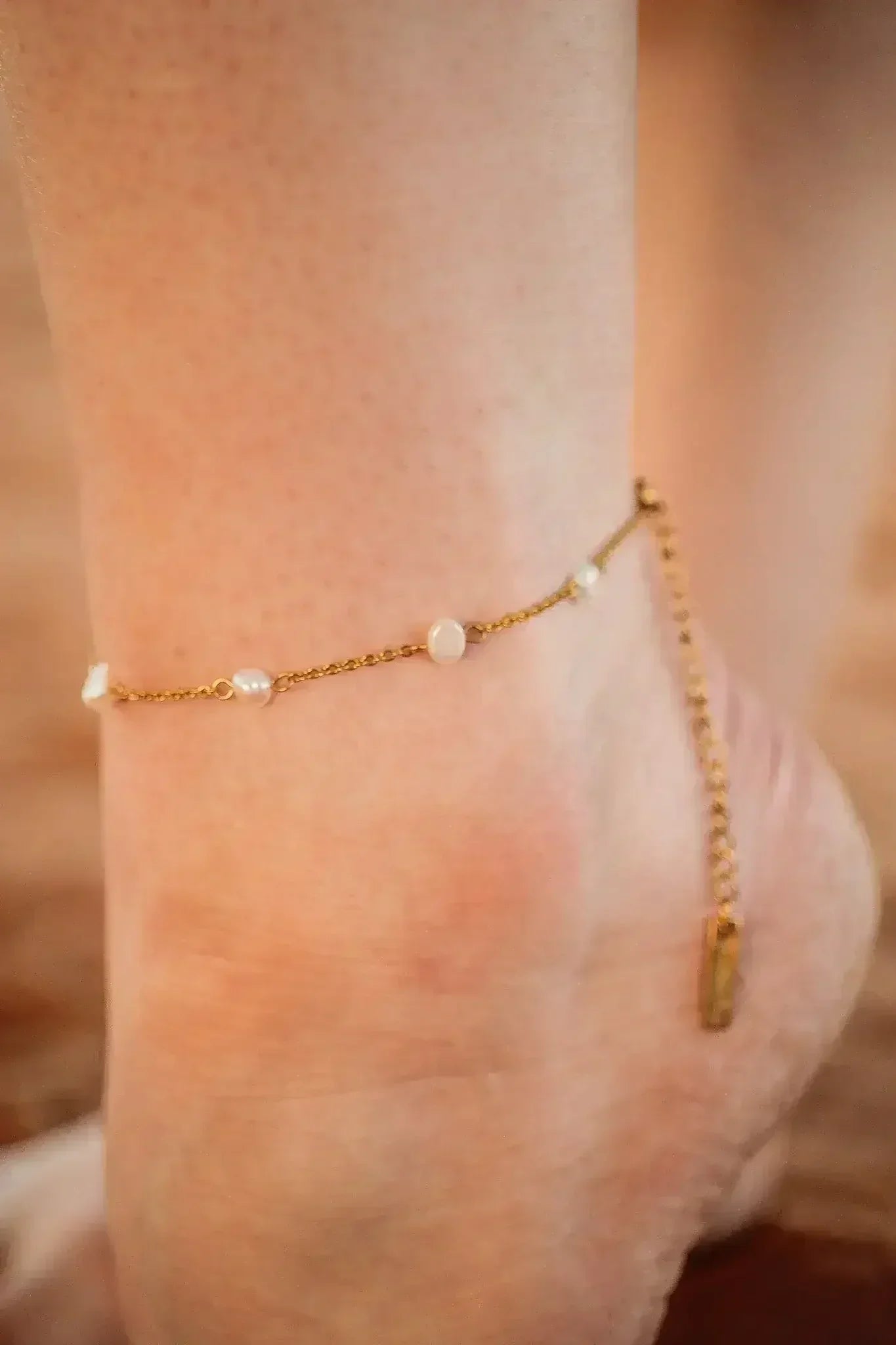 Evelynn Anklet in Freshwater Pearl | Femstylo - Femstylo