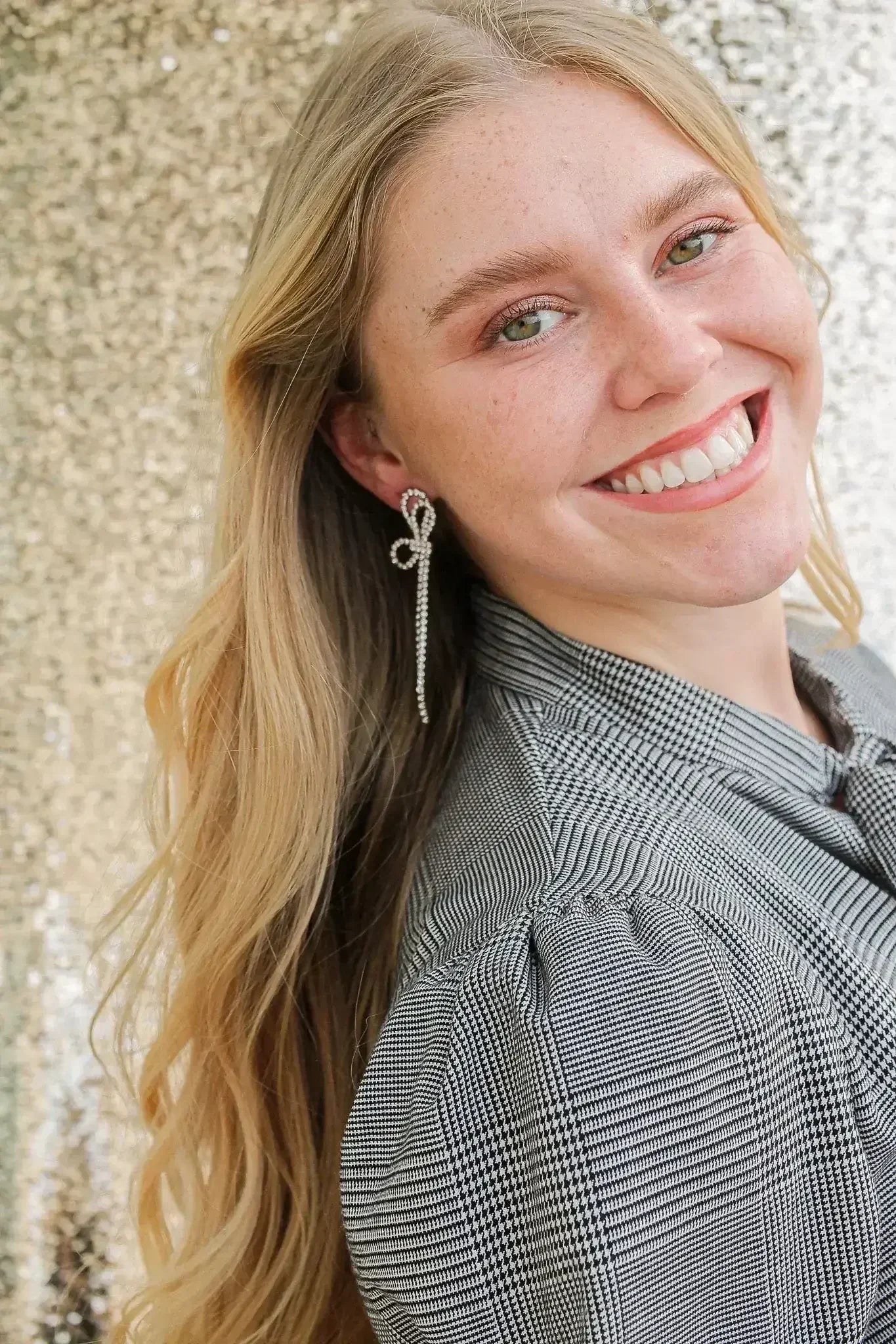 Ava Dangle in Silver Rhinestones - Femstylo