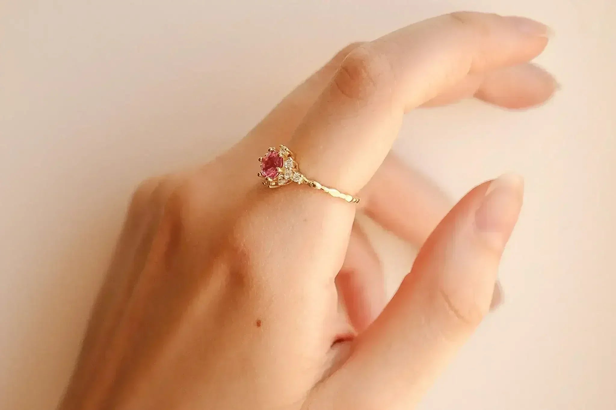 Calliope Ring in Pink Sapphire - Femstylo