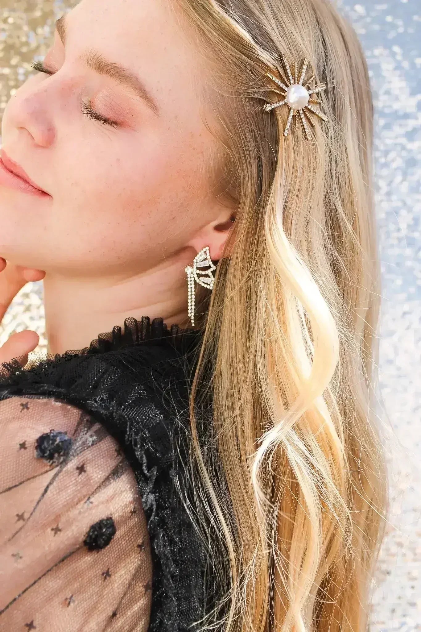 Social Butterfly Dangle in Gold - Femstylo