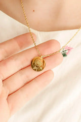 Birth Flower Necklace - Femstylo