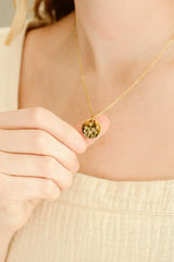 Birth Flower Necklace - Femstylo