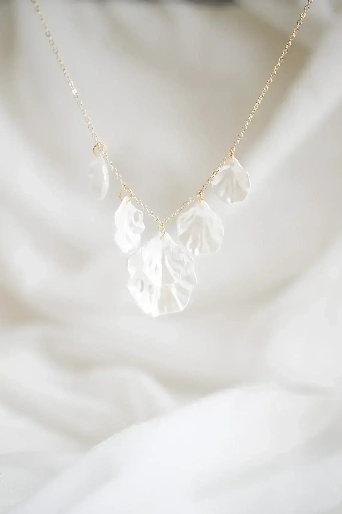 Aquamarine Necklace in Shell - Femstylo