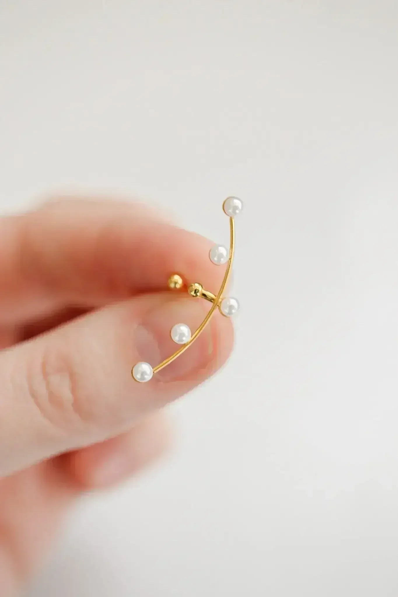 Allora Cuff in Pearl - Femstylo