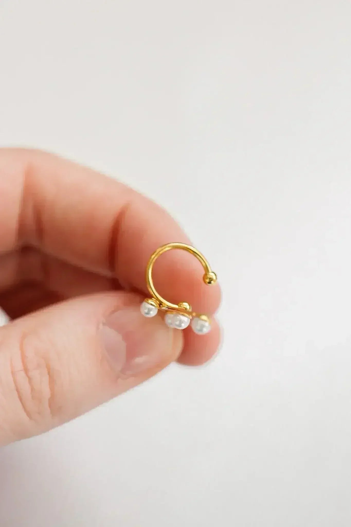 Allora Cuff in Pearl - Femstylo