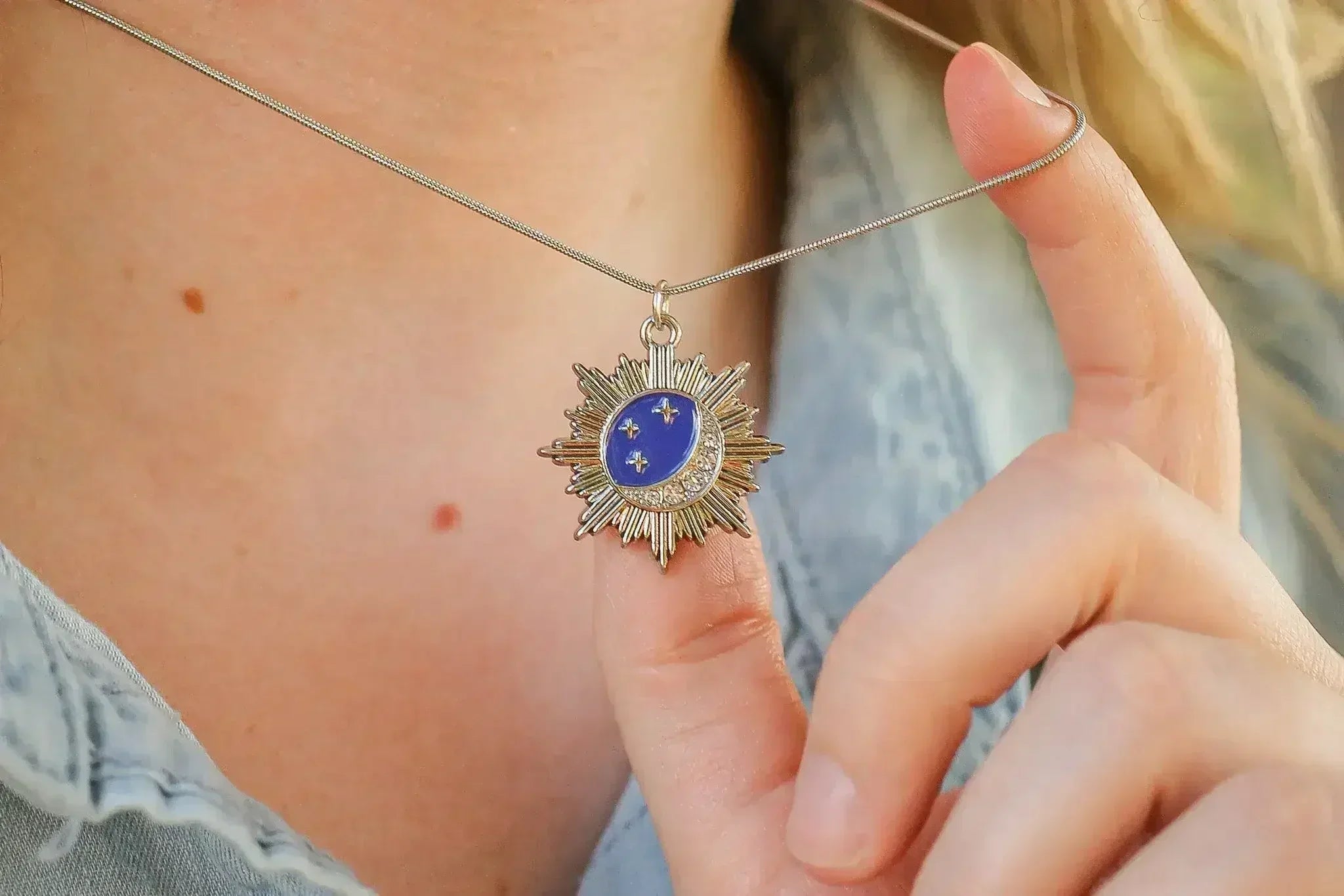 Twitches Necklace - Femstylo