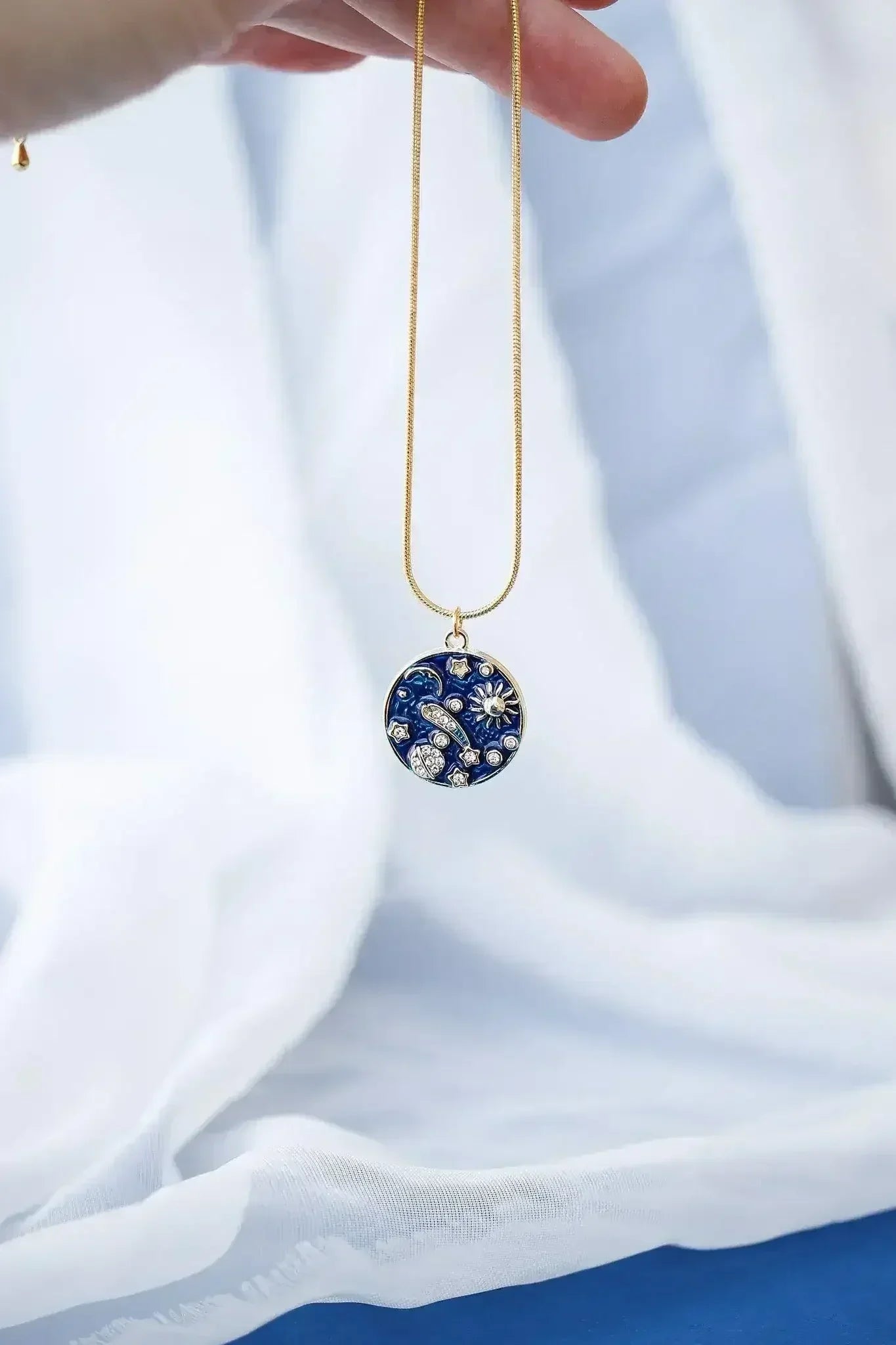 Planetarium Necklace - Femstylo