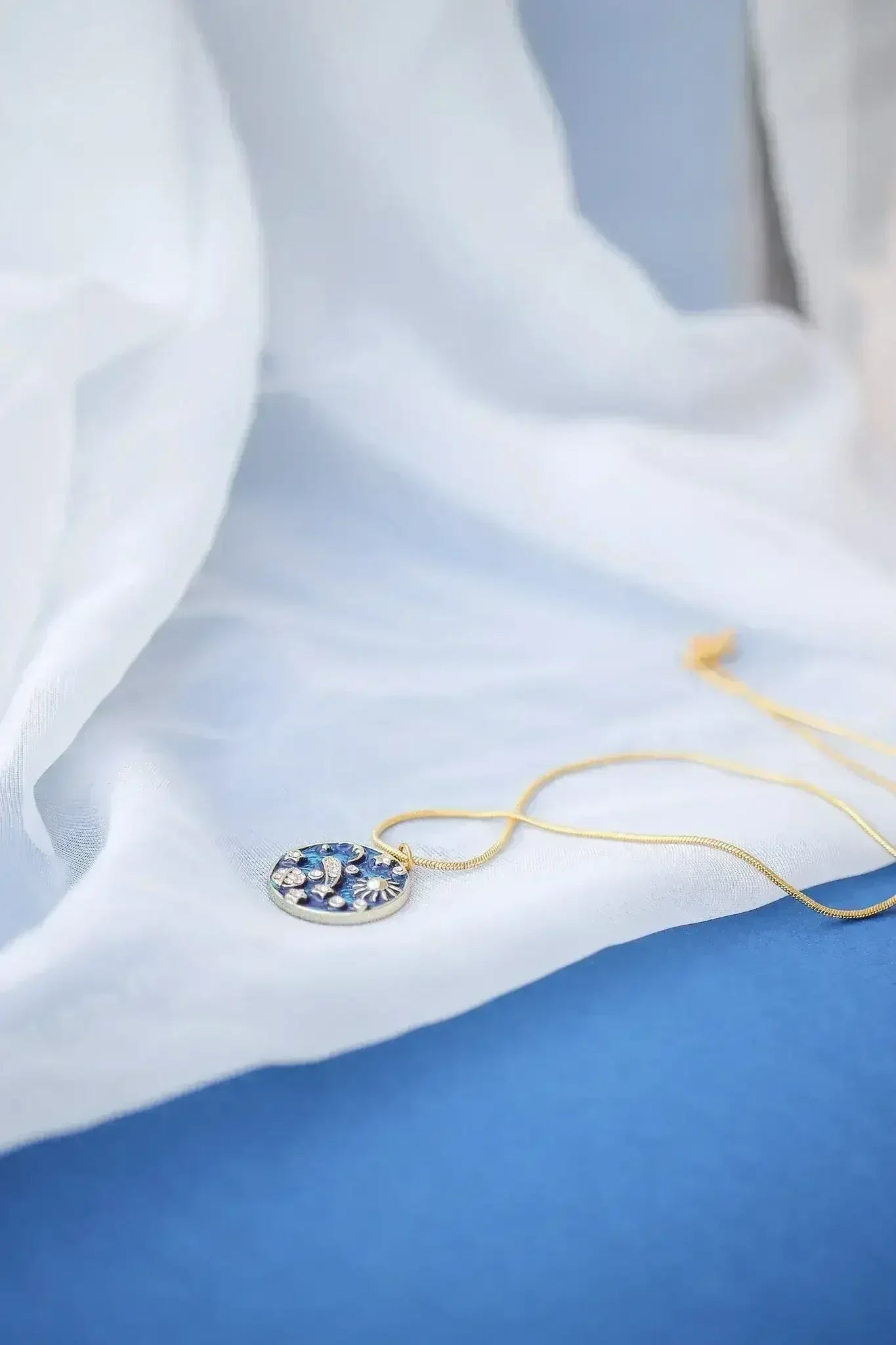 Planetarium Necklace - Femstylo