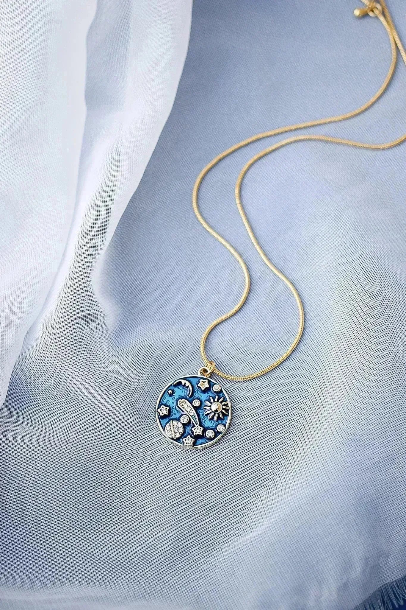 Planetarium Necklace - Femstylo