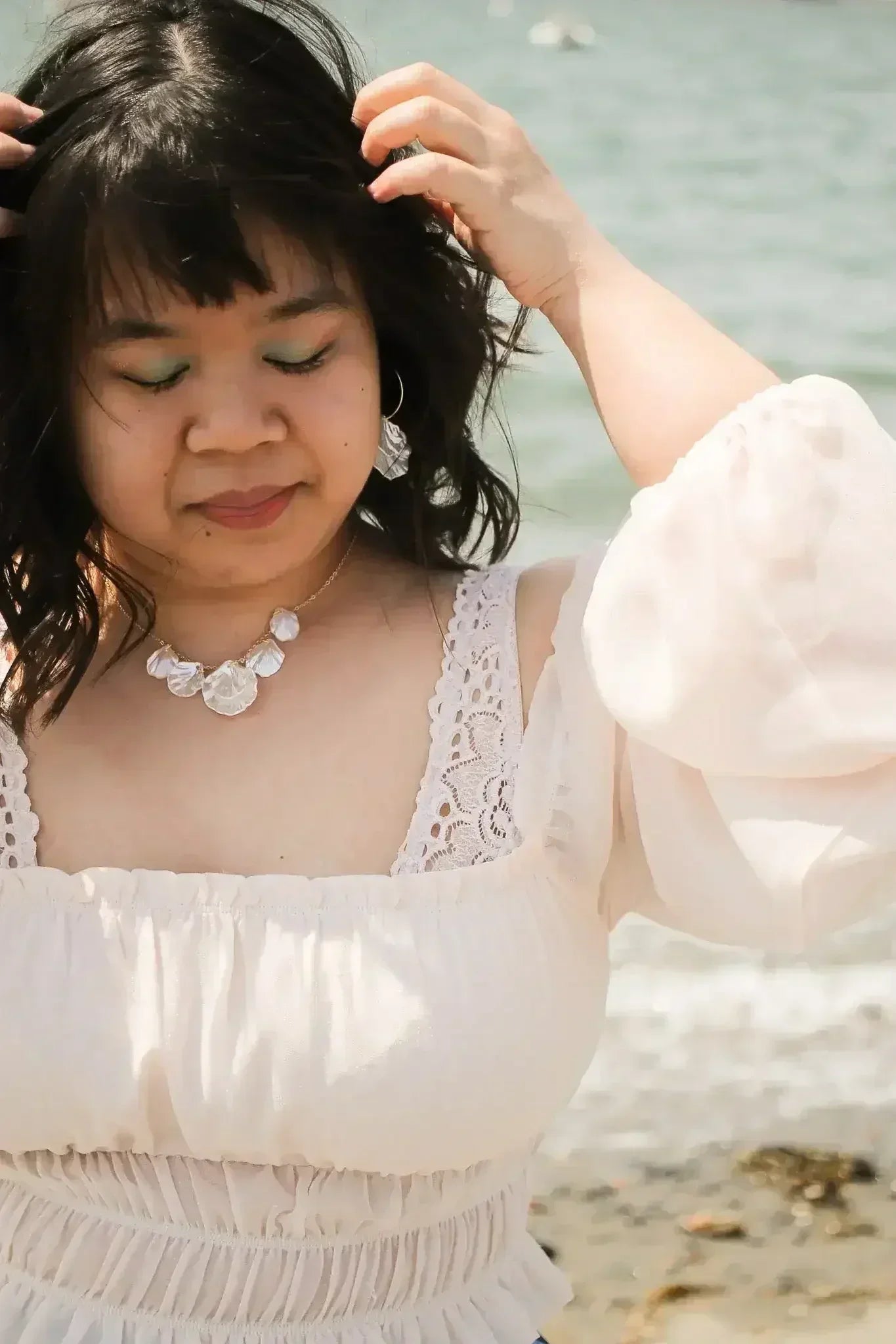 Aquamarine Necklace in Shell - Femstylo