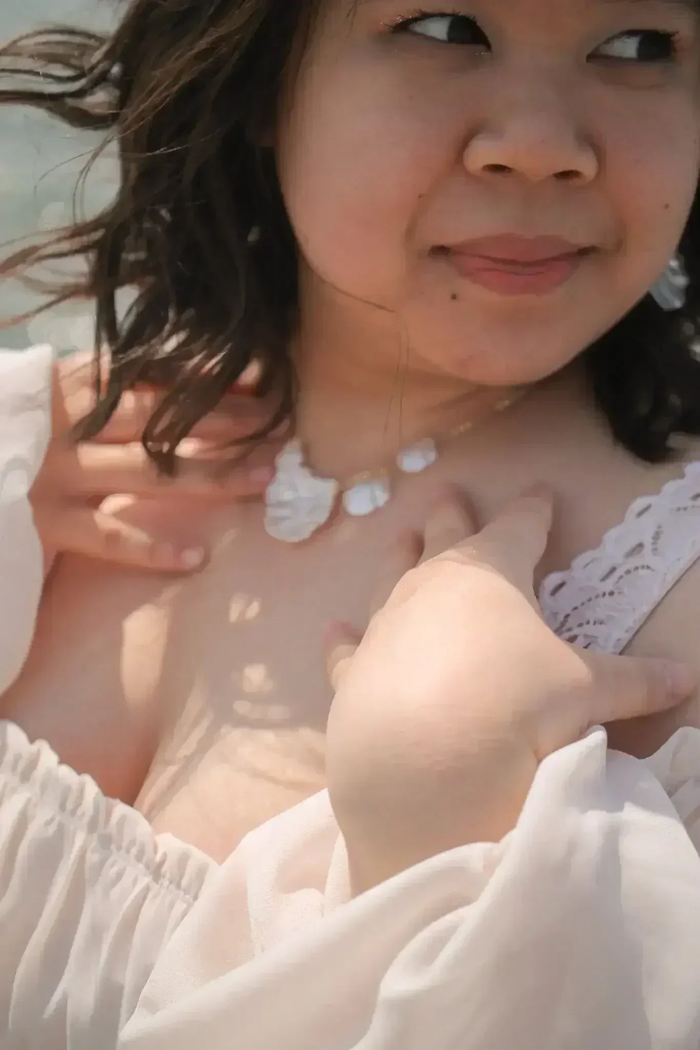 Aquamarine Necklace in Shell - Femstylo