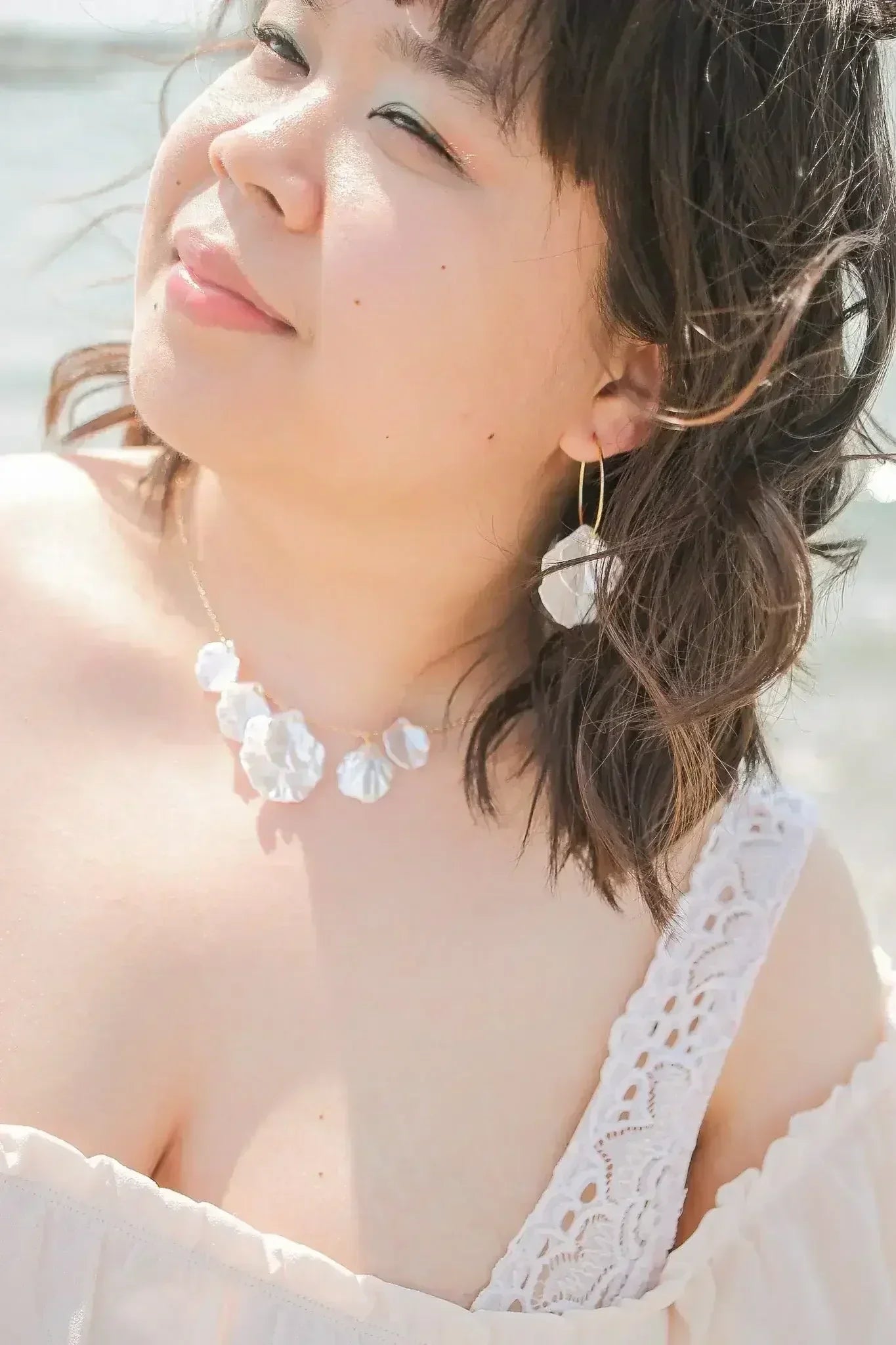 Aquamarine Necklace in Shell - Femstylo