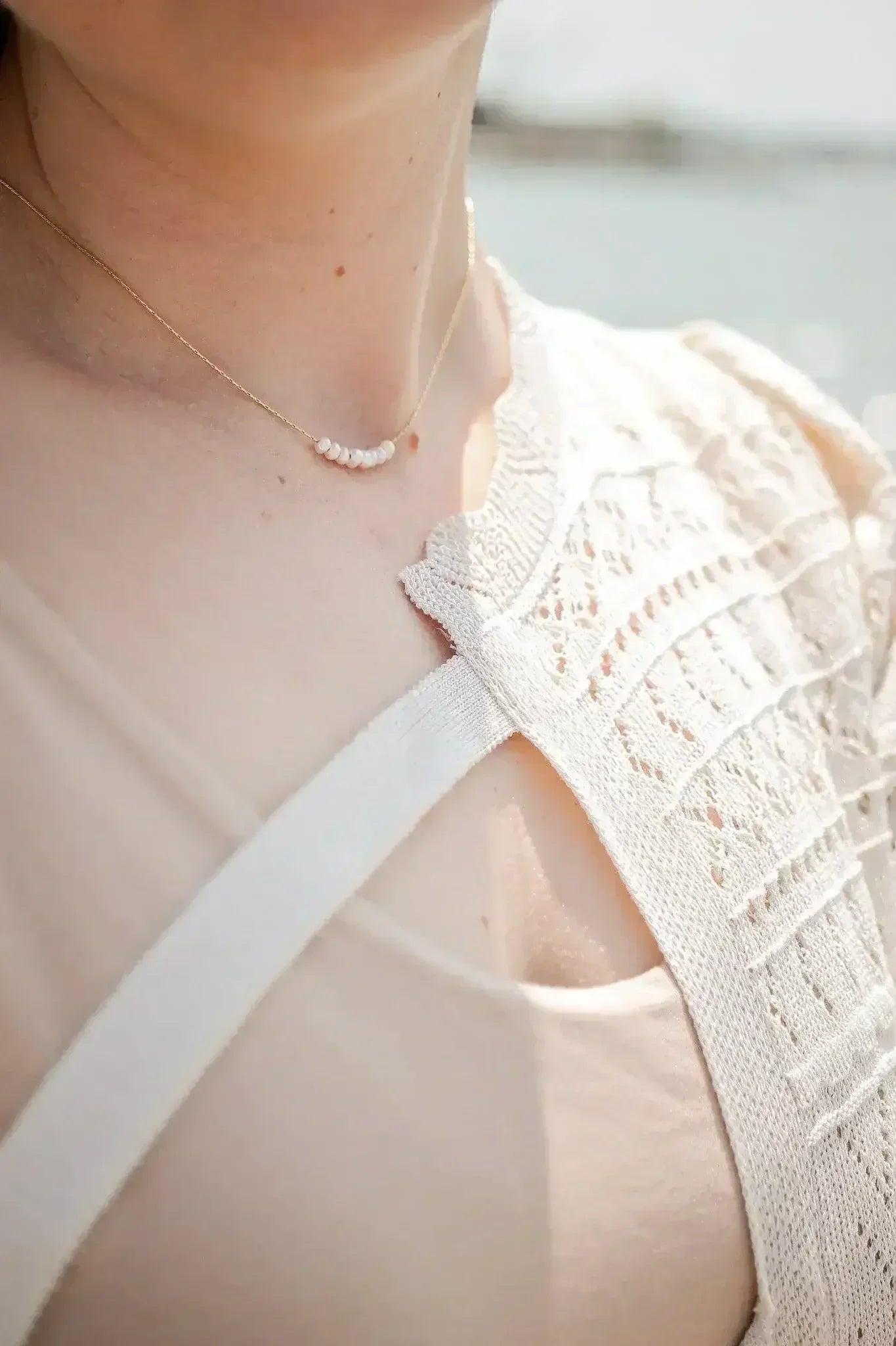 Lorelei Necklace in Dainty Pearl - Femstylo