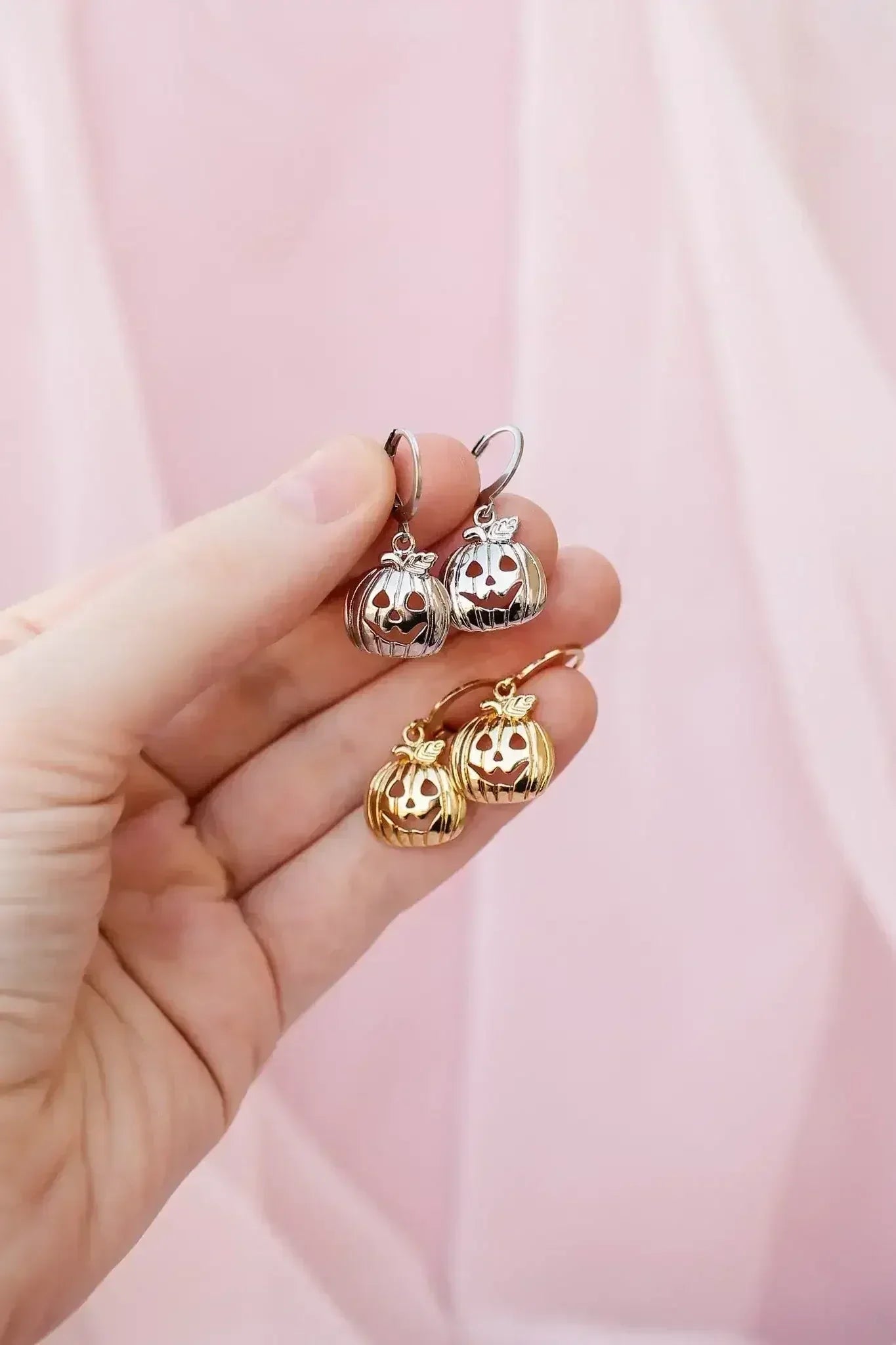 Pumpkin Huggie Hoop in Silver - Femstylo