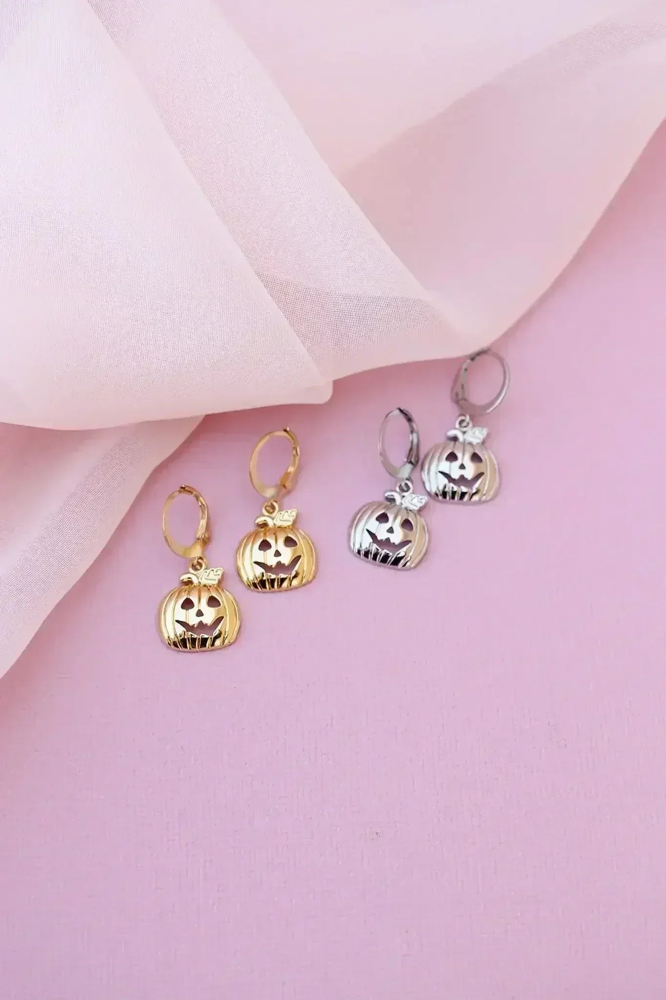 Pumpkin Huggie Hoop in Silver - Femstylo