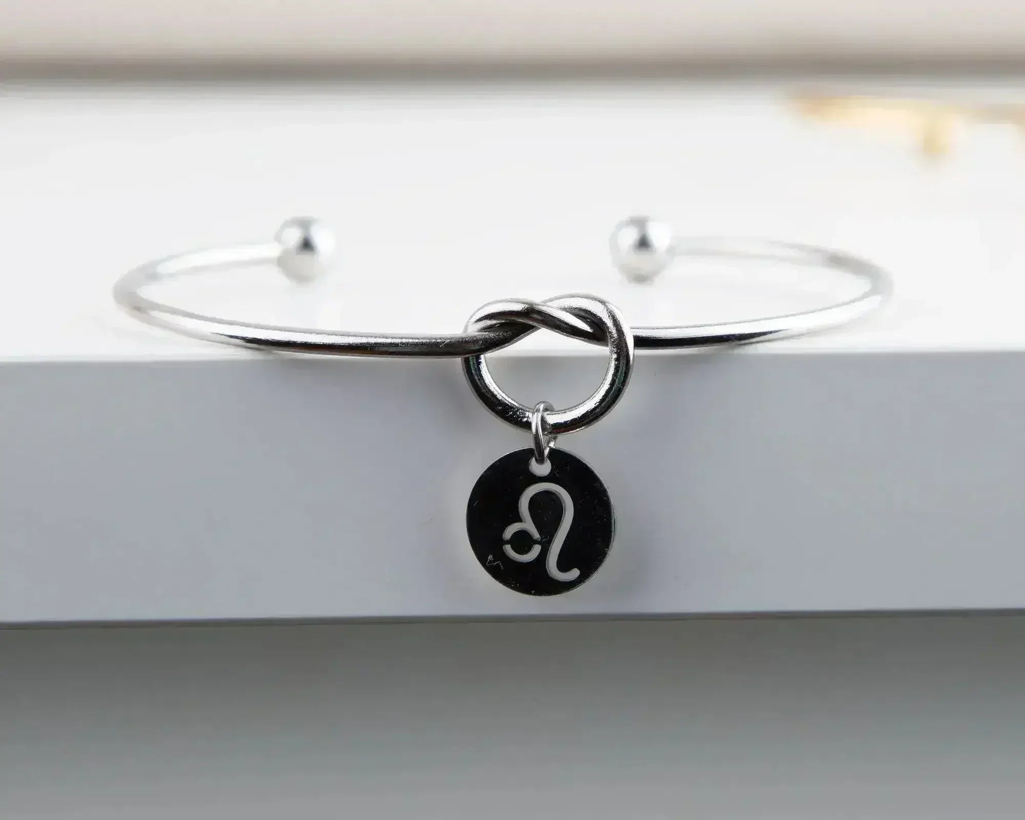 Dainty Knot Bracelet, Wire Knot Bangle with Zodiac Symbol Charm Gift - Femstylo