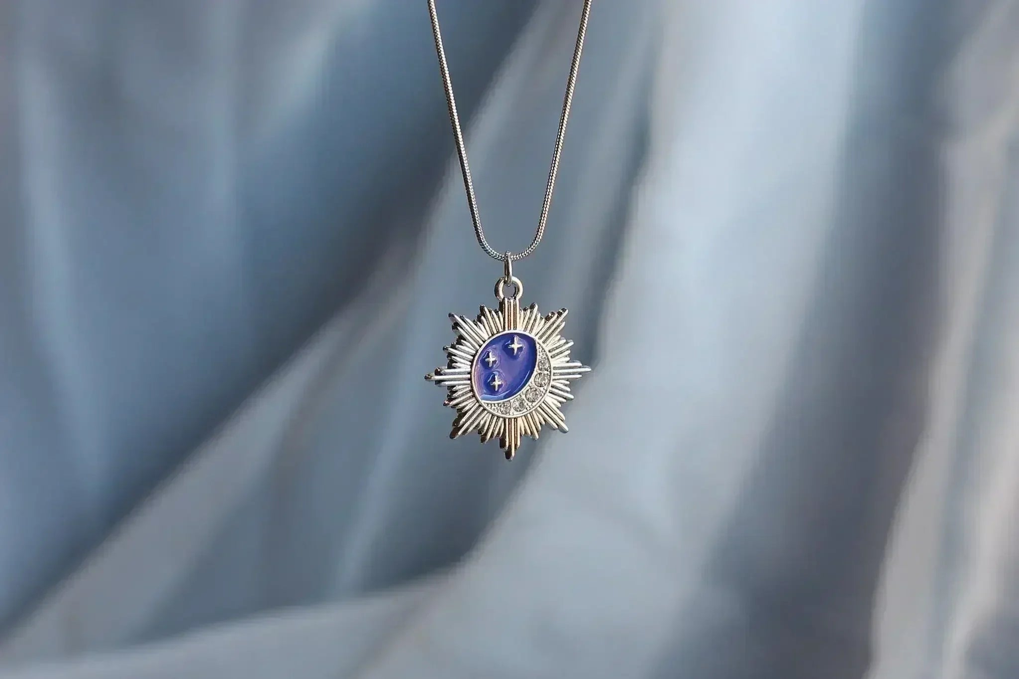 Twitches Necklace - Femstylo