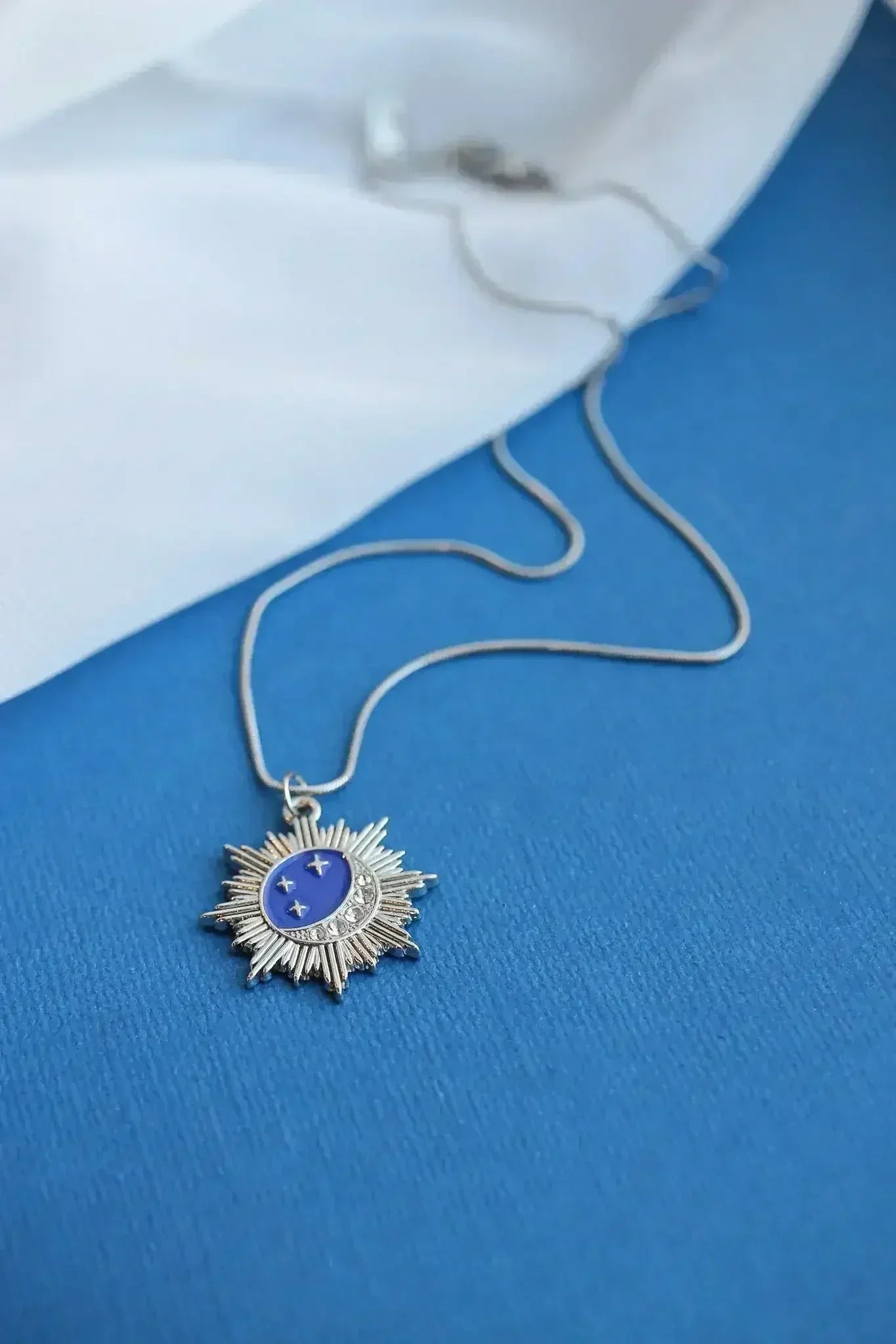 Twitches Necklace - Femstylo