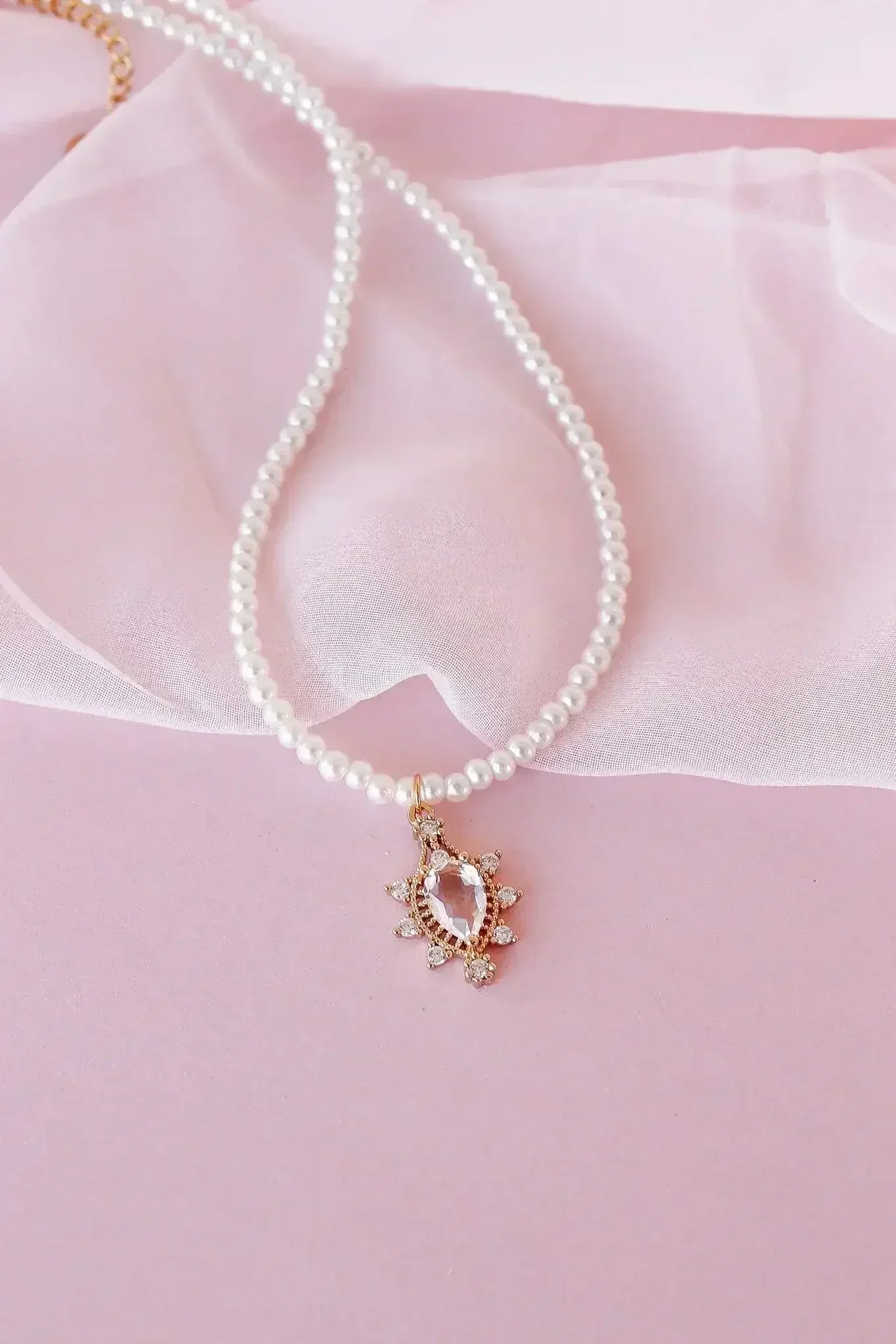 Julia Necklace - Femstylo