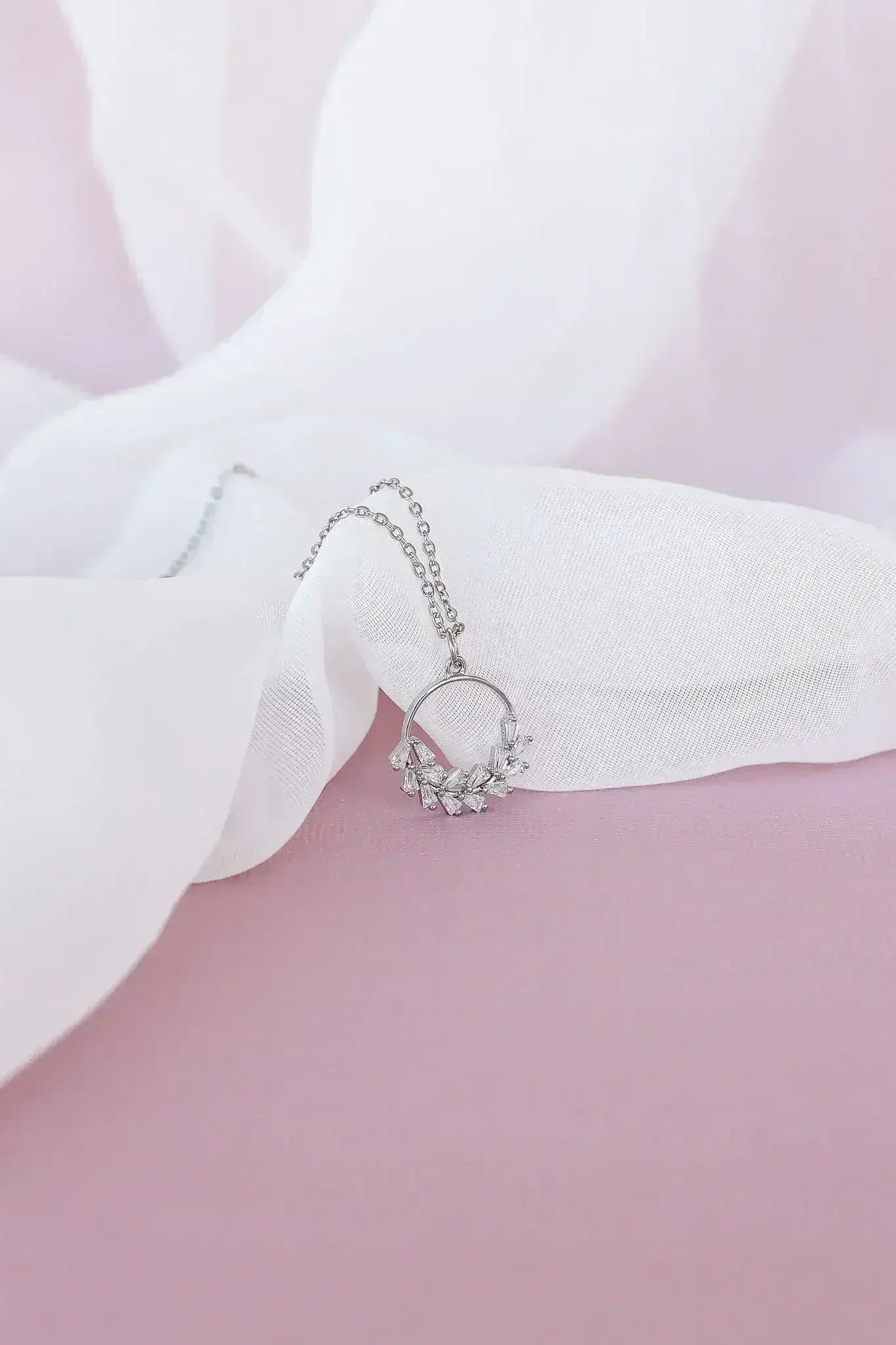 Felicity Necklace - Femstylo