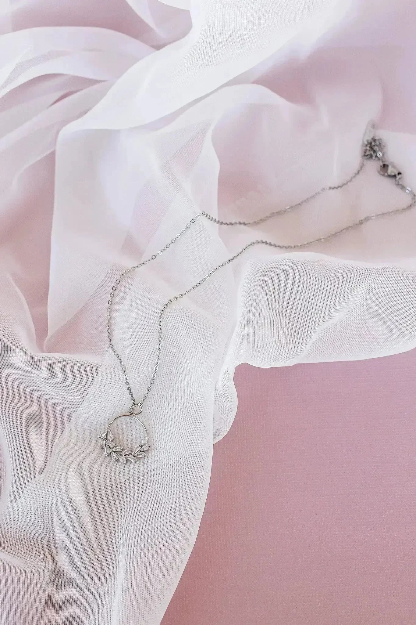 Felicity Necklace - Femstylo
