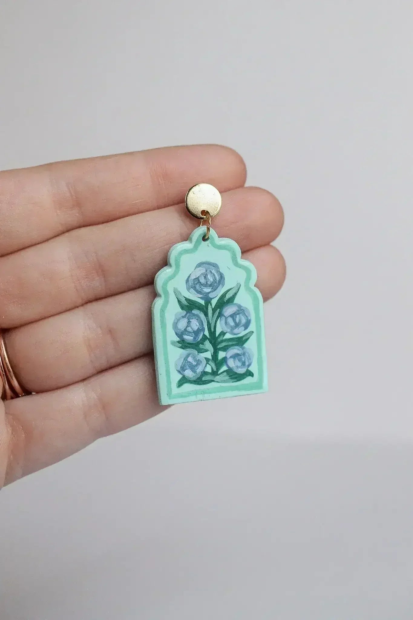 Elizabeth Dangle in Mint - Femstylo