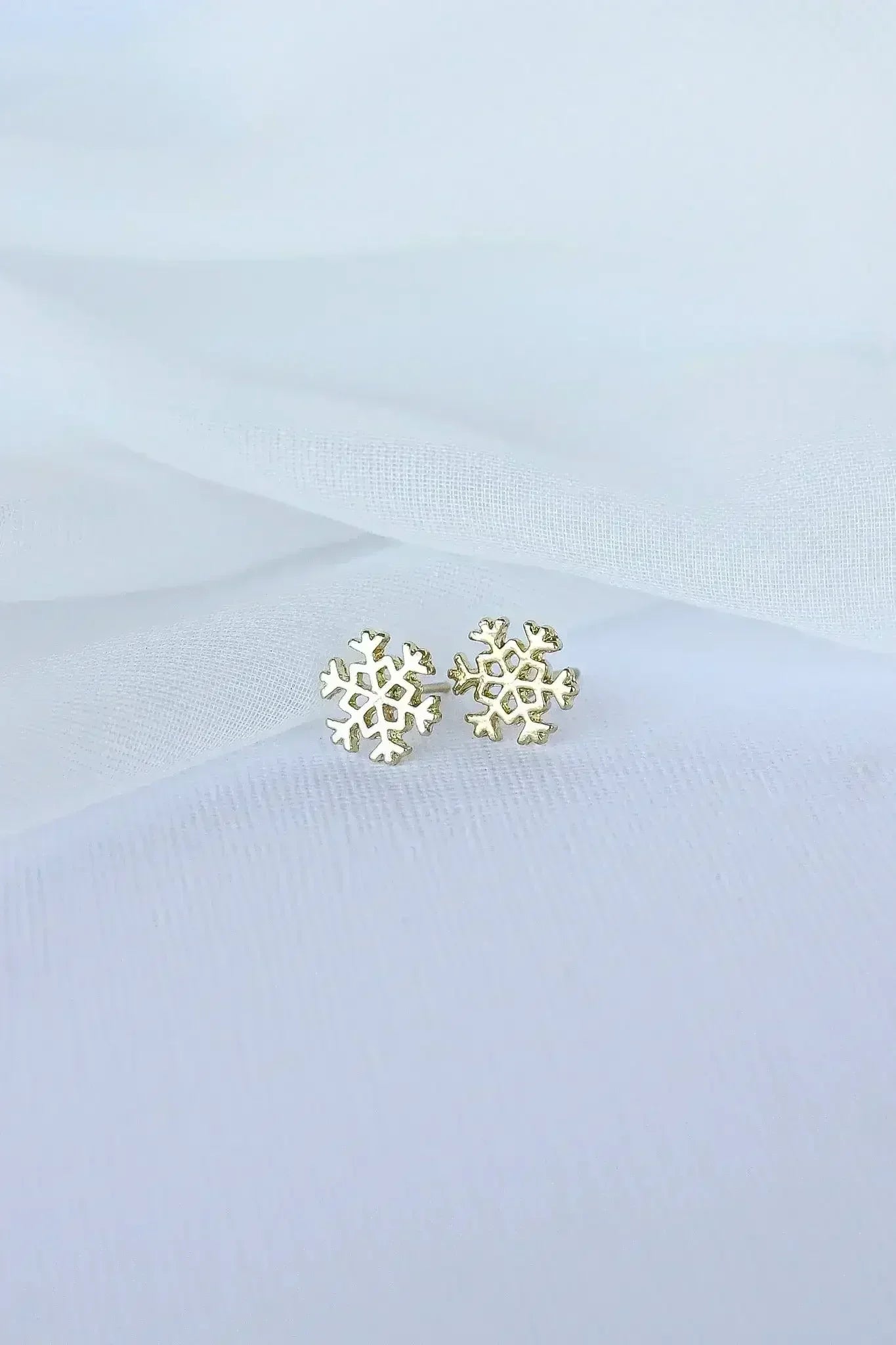 Snowflake Stud - Femstylo