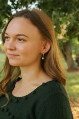 Abbey Pearl Huggie Hoop - Femstylo