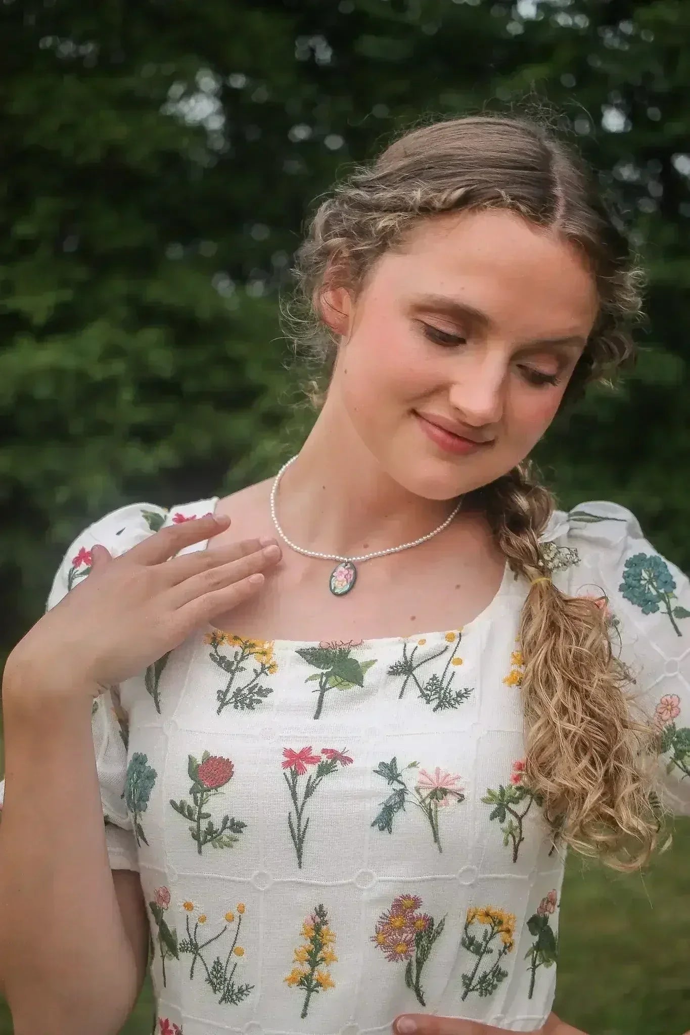 Isabella Necklace in Evergreen - Femstylo