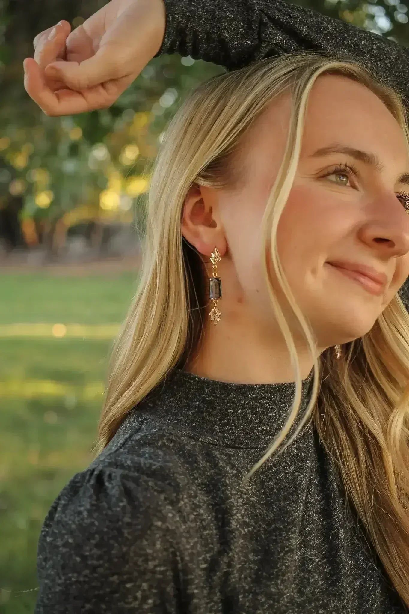 Whitney Dangle - Femstylo