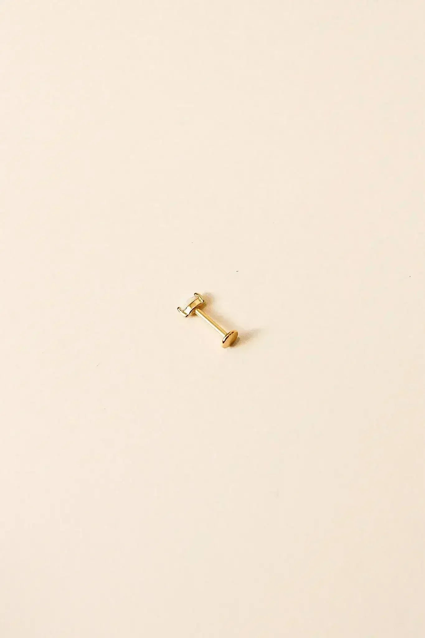 Eva Flat Back Stud - Femstylo