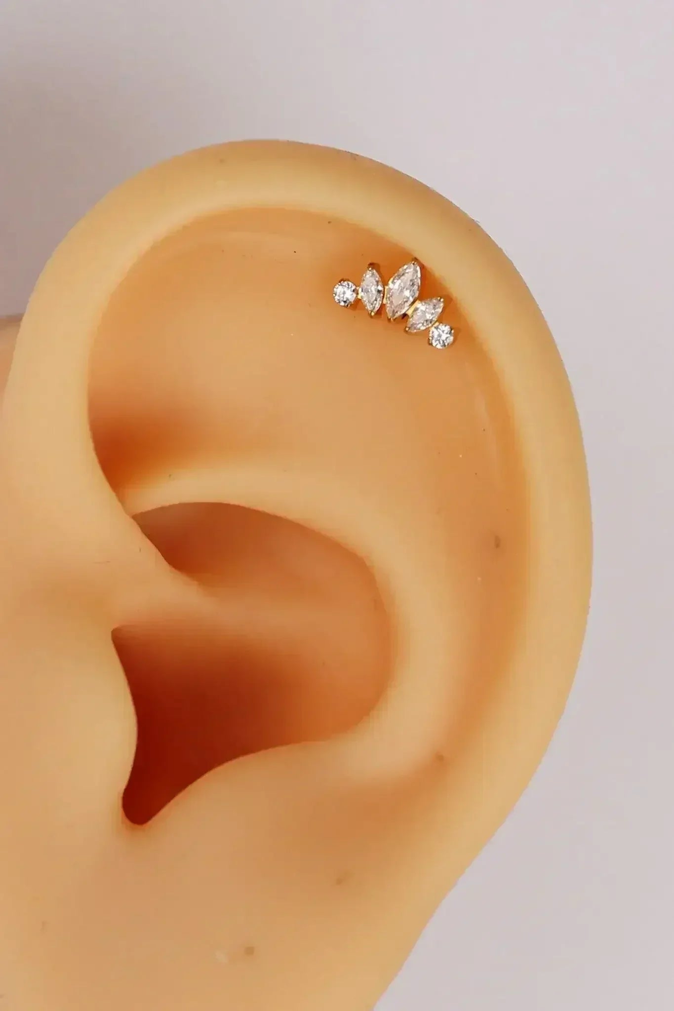 Tiara Flat Back Stud - Femstylo