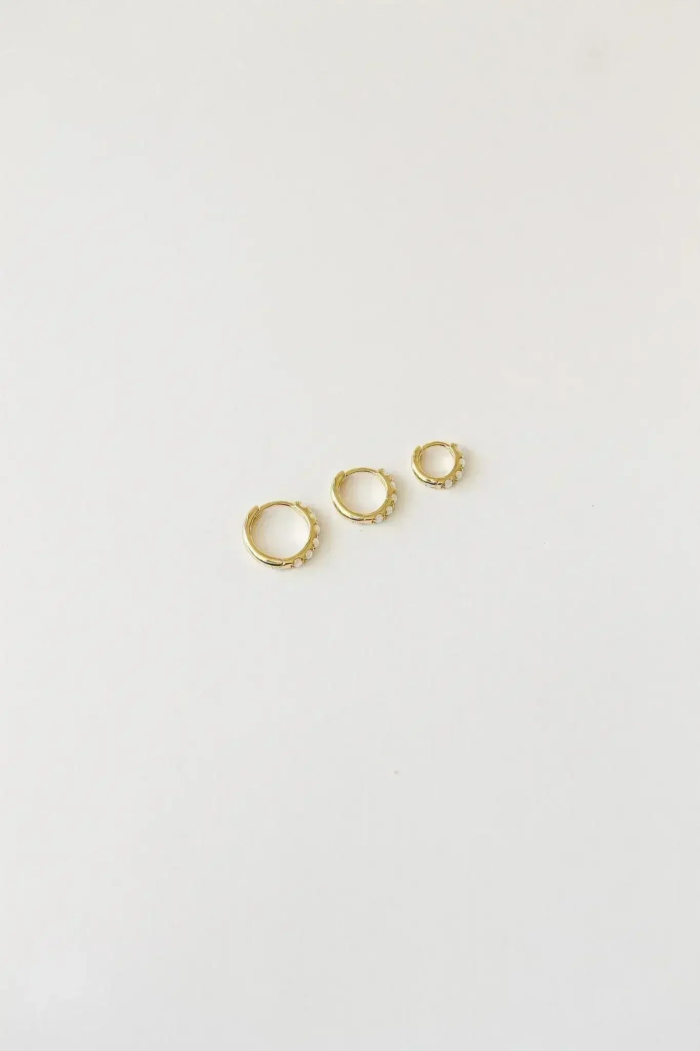 Micro Opal Hoop - Femstylo