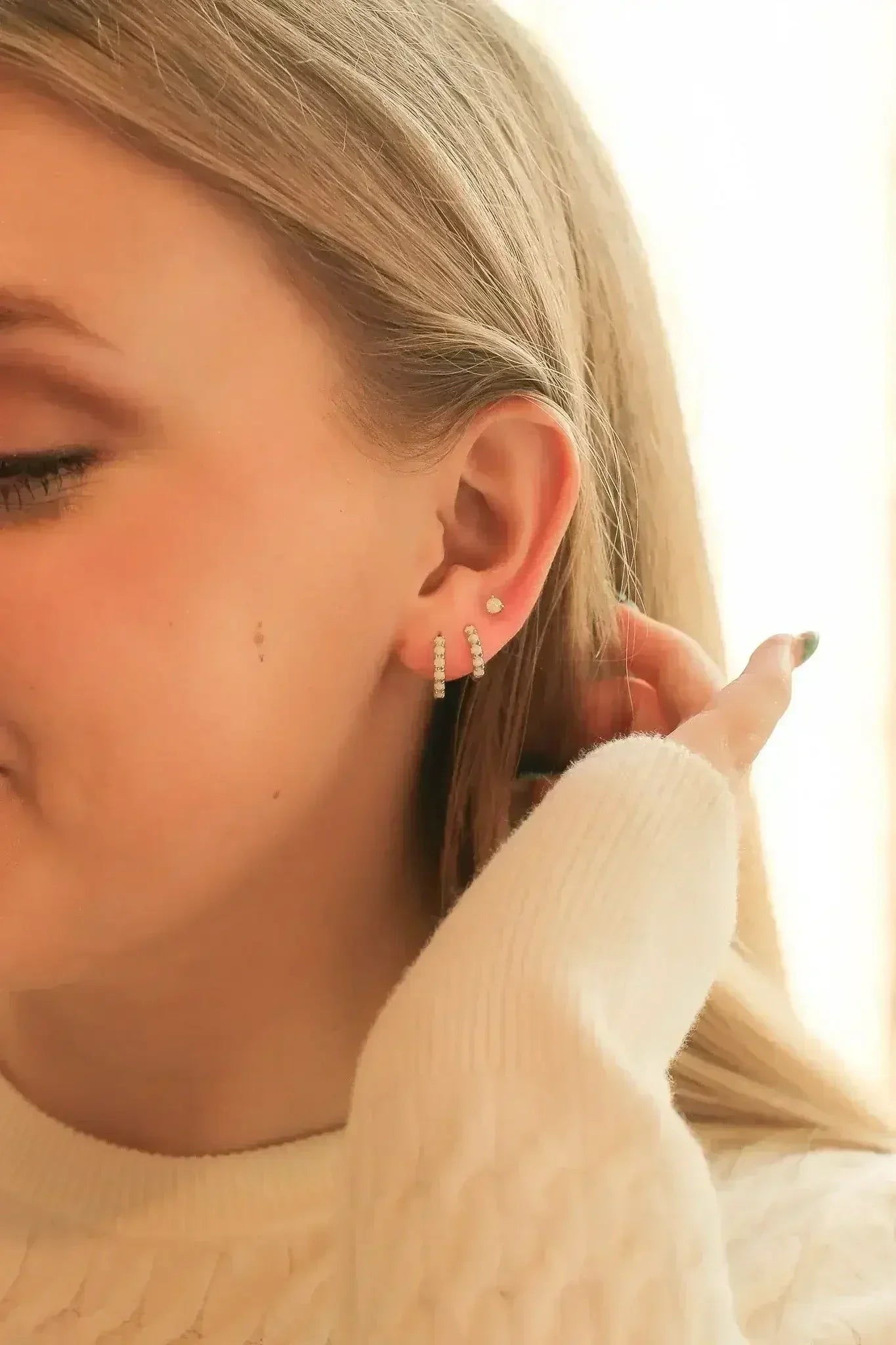 Micro Opal Hoop - Femstylo