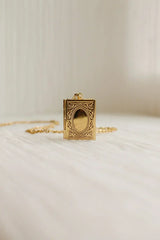 Library Locket - Femstylo
