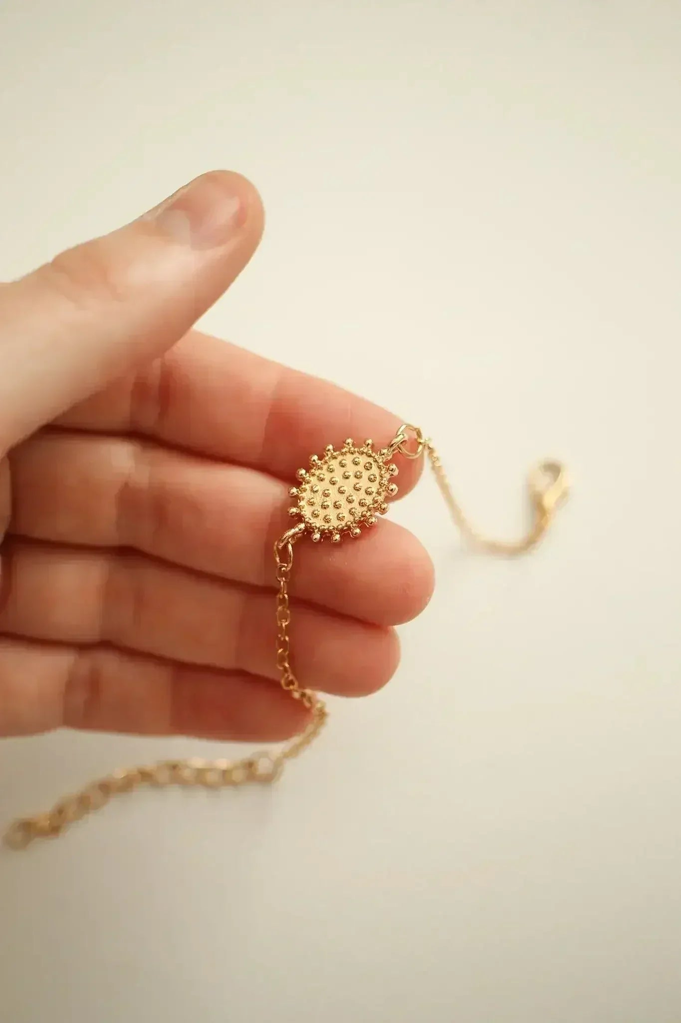 Scottie Bracelet in Gold - Femstylo