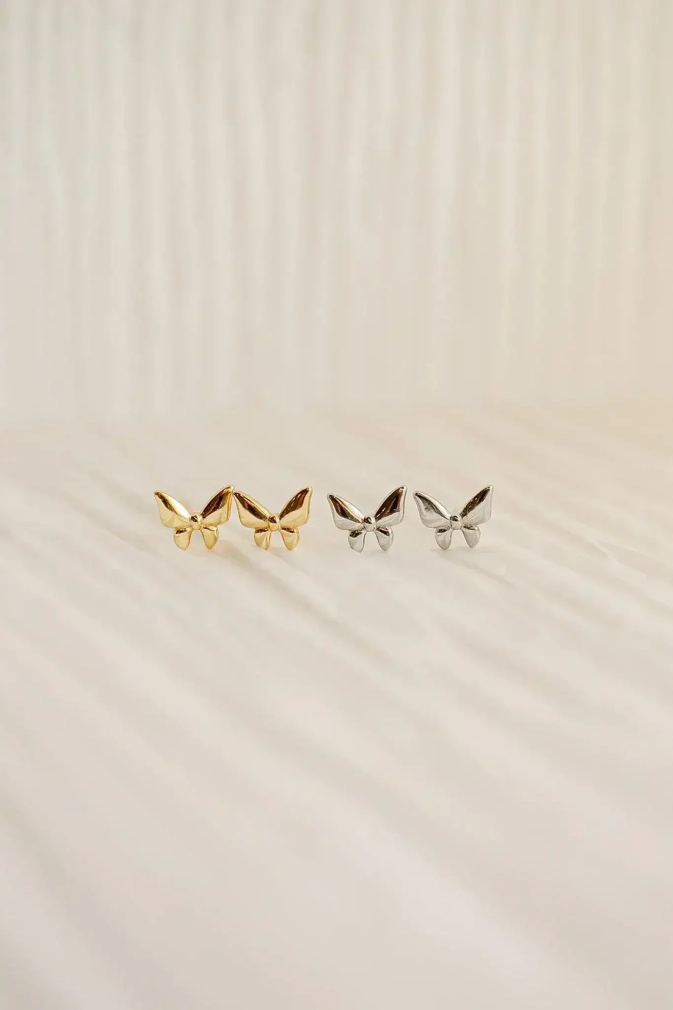 Tiny Butterfly Stud - Femstylo