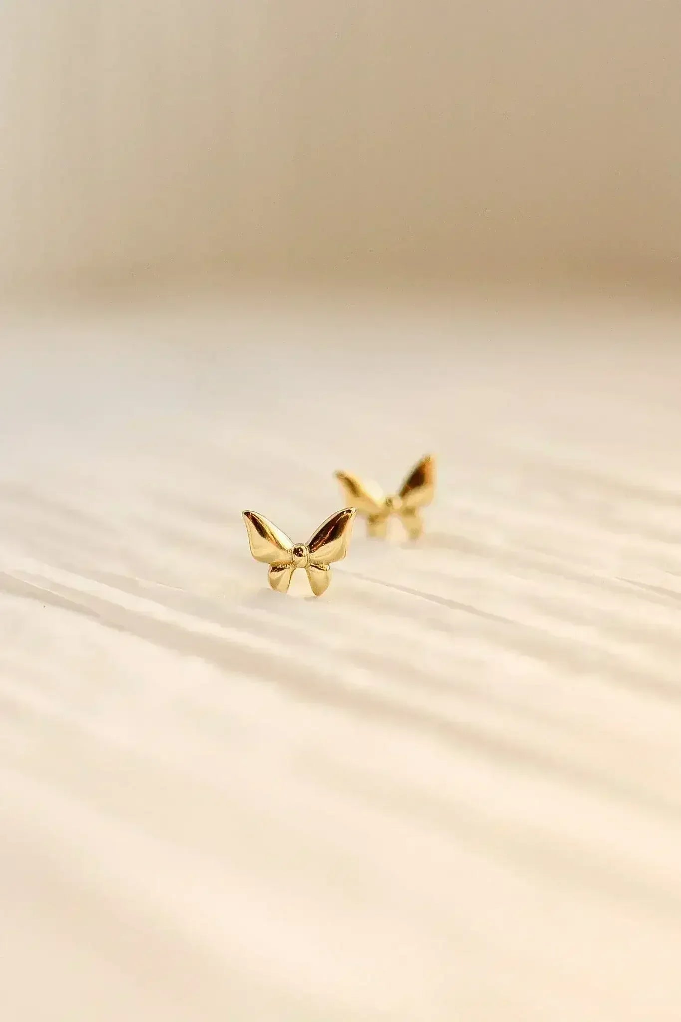 Tiny Butterfly Stud - Femstylo