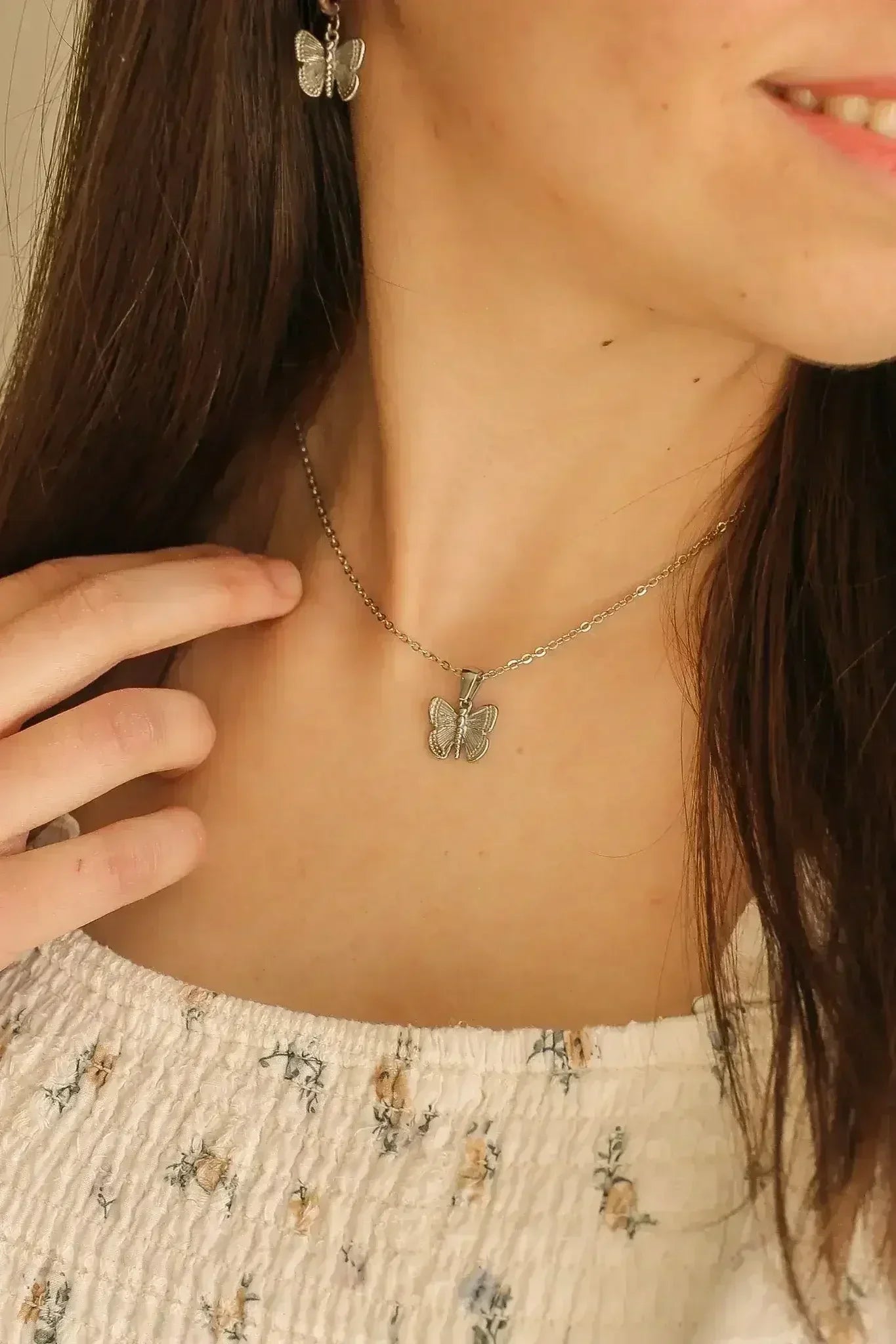 Butterfly Necklace - Femstylo