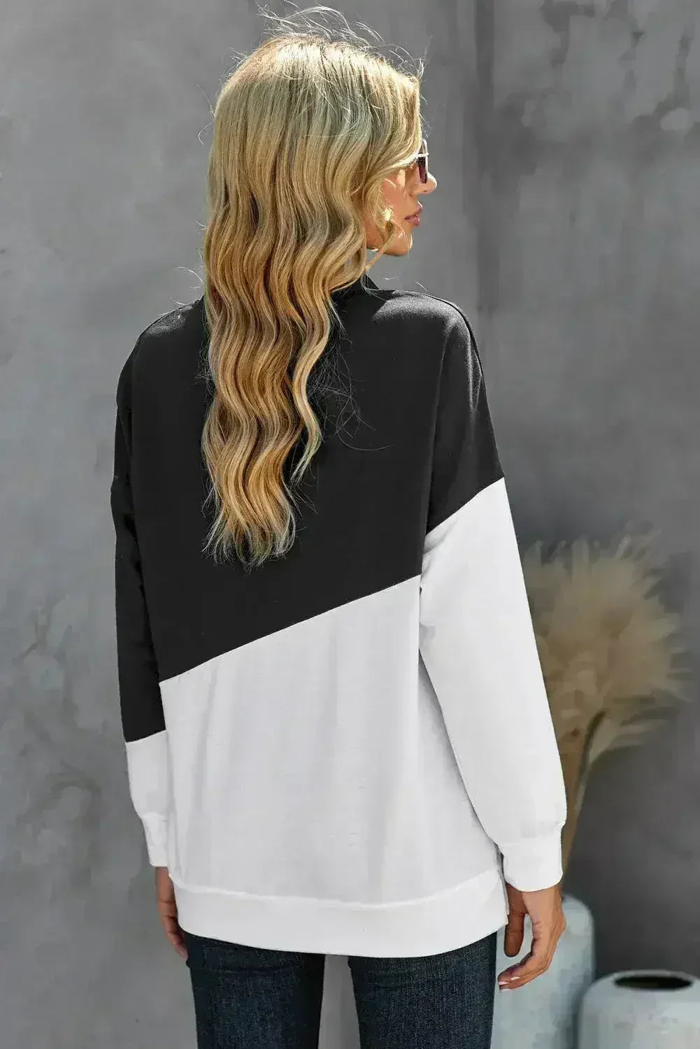 Black White Patchwork Dropped Shoulder Sleeve Sweatshirt - Femstylo