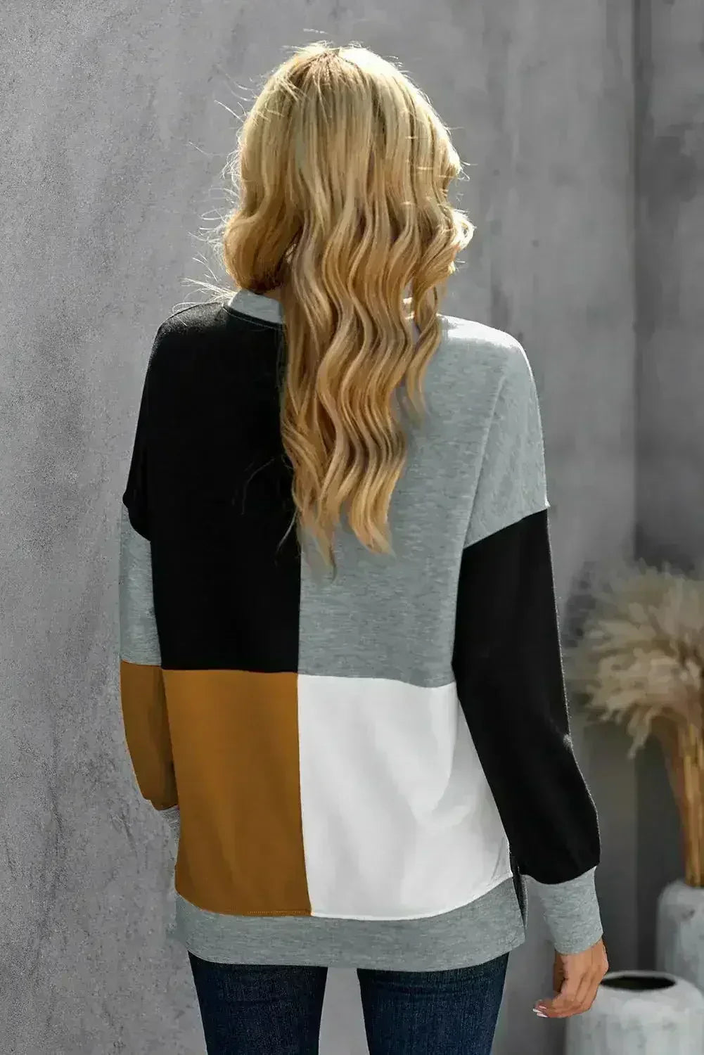 Women's Gray Color Block Round Neck Long Sleeves Pullover Sweatshirt - Femstylo