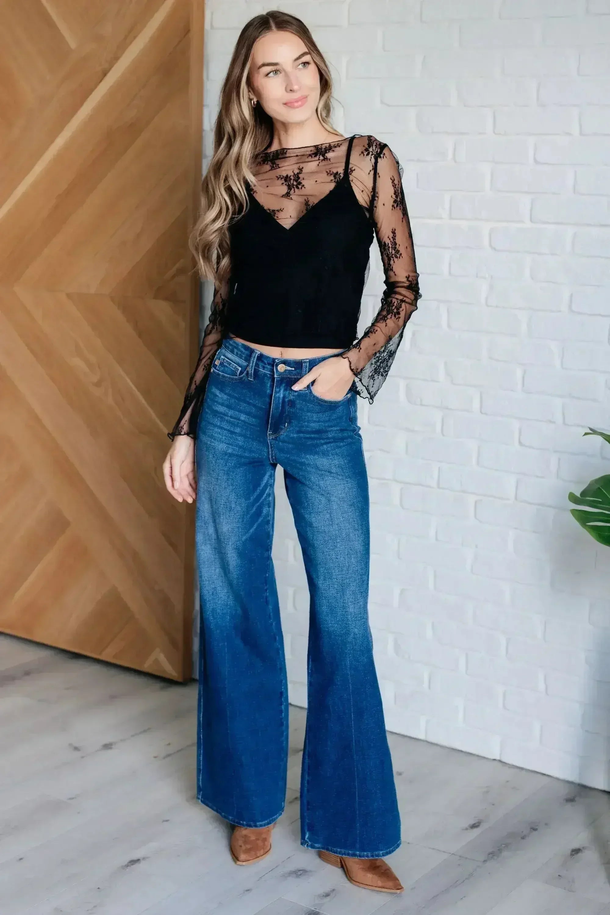 Never Sorry Lace Layering Top in Black - Femstylo